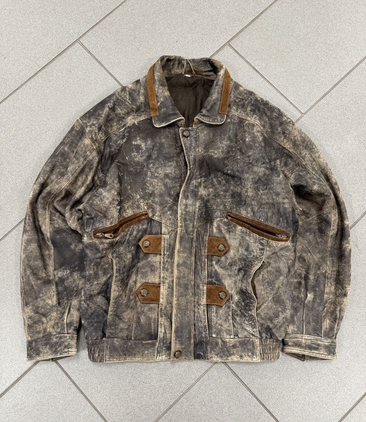 Vintage Vintage Washed Brown Leather Jacket Distressed 90s boxy fit Size US XL / EU 56 / 4 - 1 Thumbnail