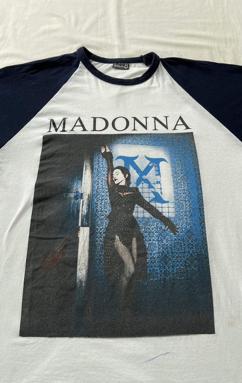 Band Tees Vintage 2000s Madonna Pop Rock Music Long Sleeve T-shirt Size US XL / EU 56 / 4 - 3 Thumbnail