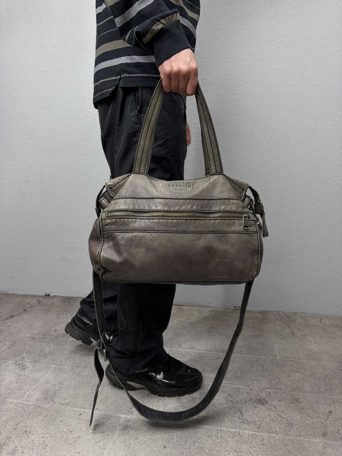 KMRii Oversized Artisan Gray Leather Shoulder Bag Rick Owens Vibe Size ONE SIZE - 2 Thumbnail
