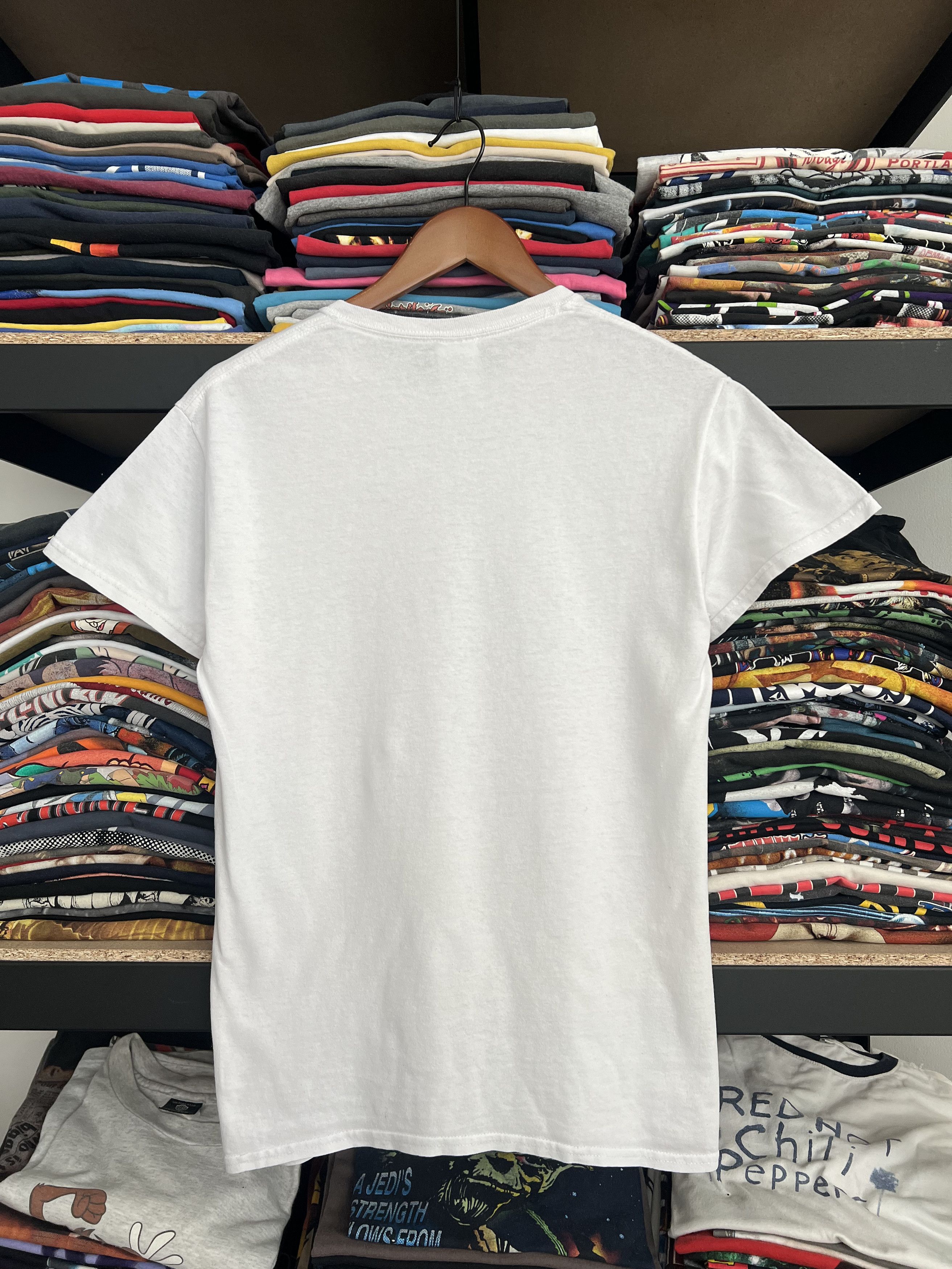 Band Tees Vintage 2000s Arctic Monkeys Rock Band White T-shirt Size US S / EU 44-46 / 1 - 2 Thumbnail