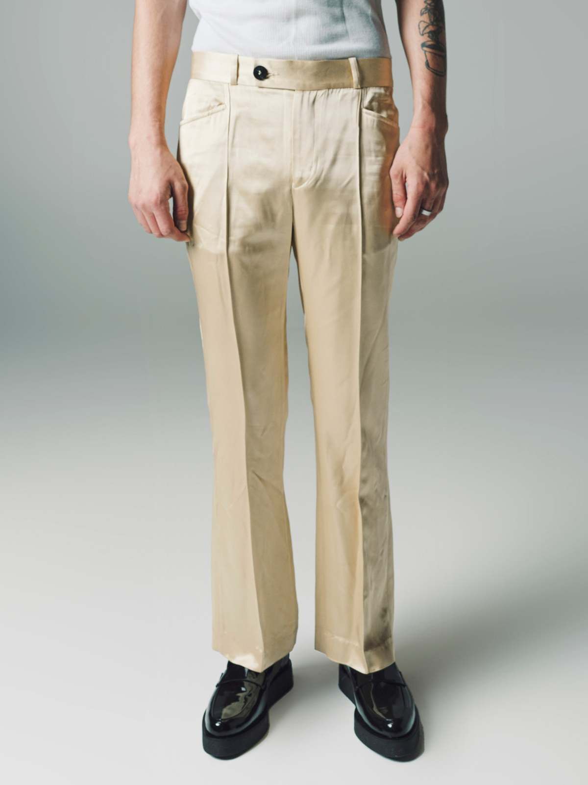 Ernest W. Baker BNWT SS24 ERNEST W. BAKER FLARE PANTS GOLD M Size US 32 / EU 48 - 1 Thumbnail