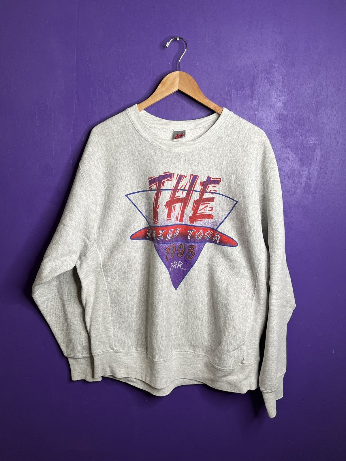 Nike × Vintage Vintage 1993 Nike Tim Allen the brief tour sweatshirt Size US XL / EU 56 / 4 - 1 Thumbnail