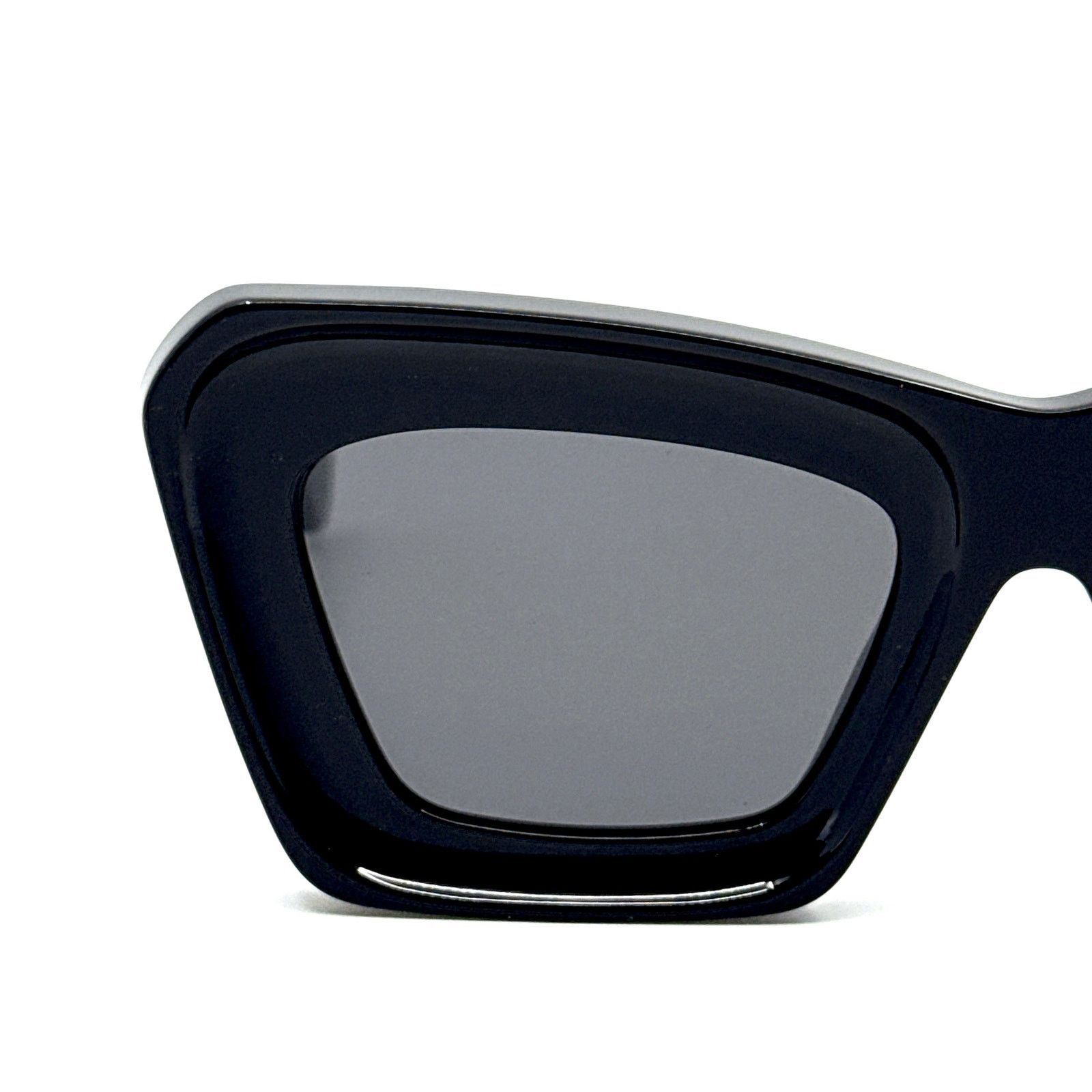 Loewe New, LOEWE Sunglasses LW40145I 01A Authentic Size ONE SIZE - 6 Thumbnail