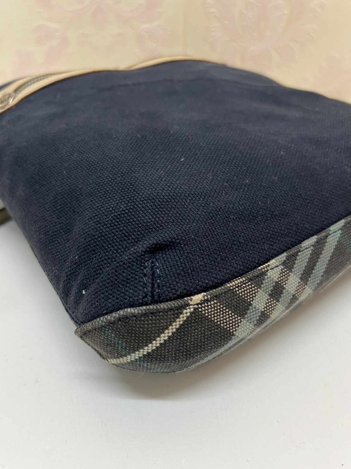 Burberry Vintage Burberry Blue Label Sling Bag Size ONE SIZE - 8 Thumbnail