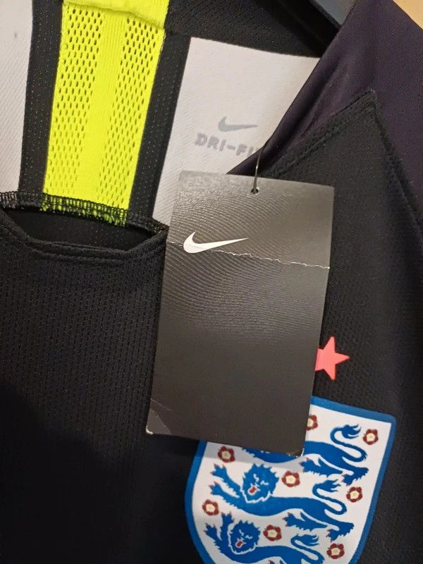 Nike Rare! England Goalkeeper Shirt - Player Issue Size US M / EU 48-50 / 2 - 11 Thumbnail