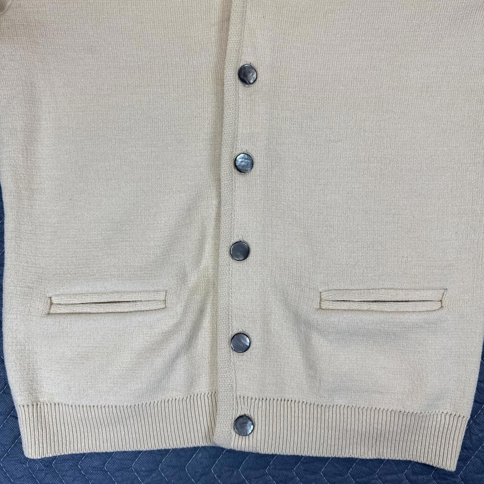 Sears Vintage Sears knit cardigan in a soft cream tone. Size US M / EU 48-50 / 2 - 2 Thumbnail