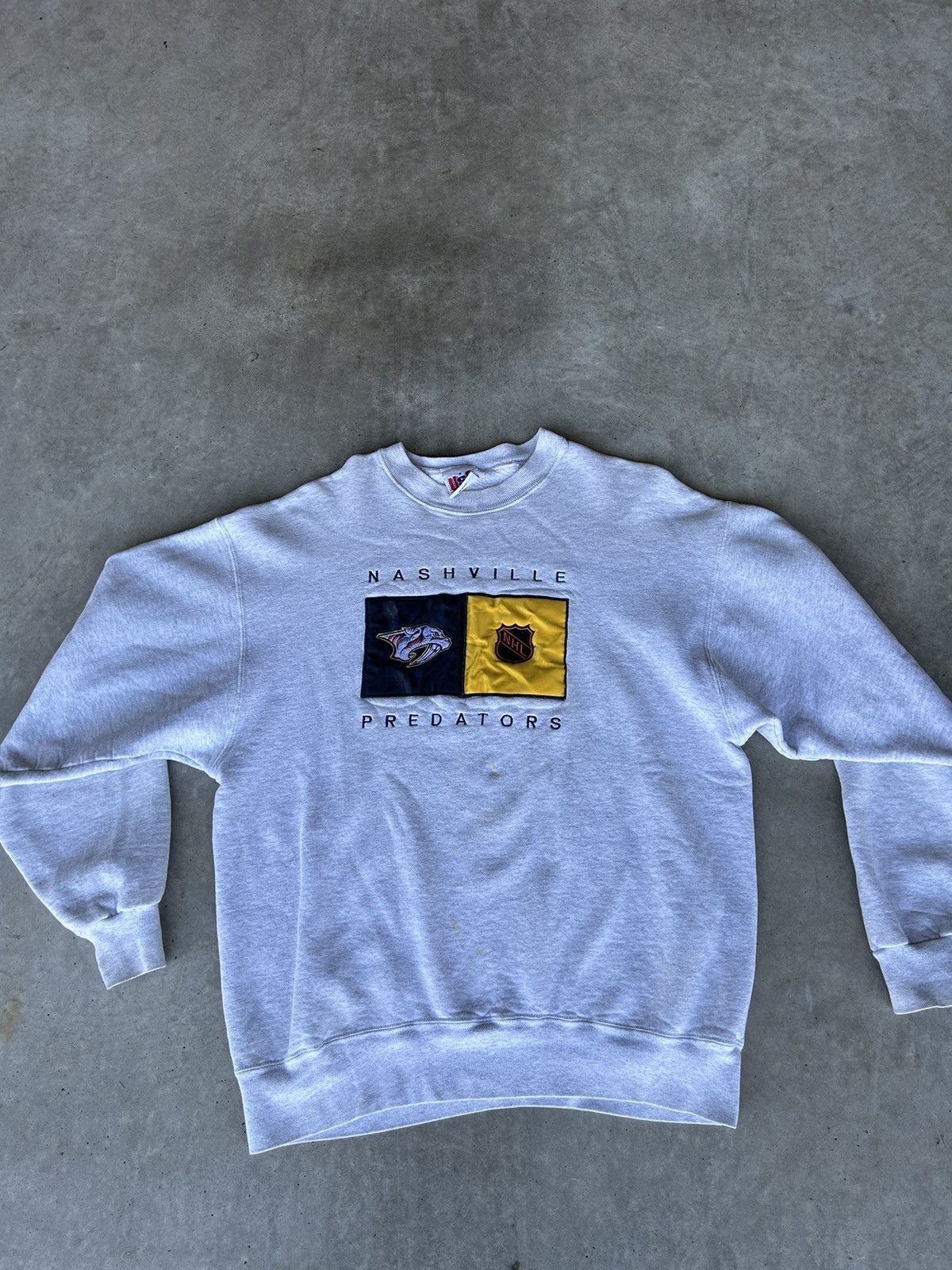 NHL × Vintage Vintage predators sweater Size US M / EU 48-50 / 2 - 1 Thumbnail