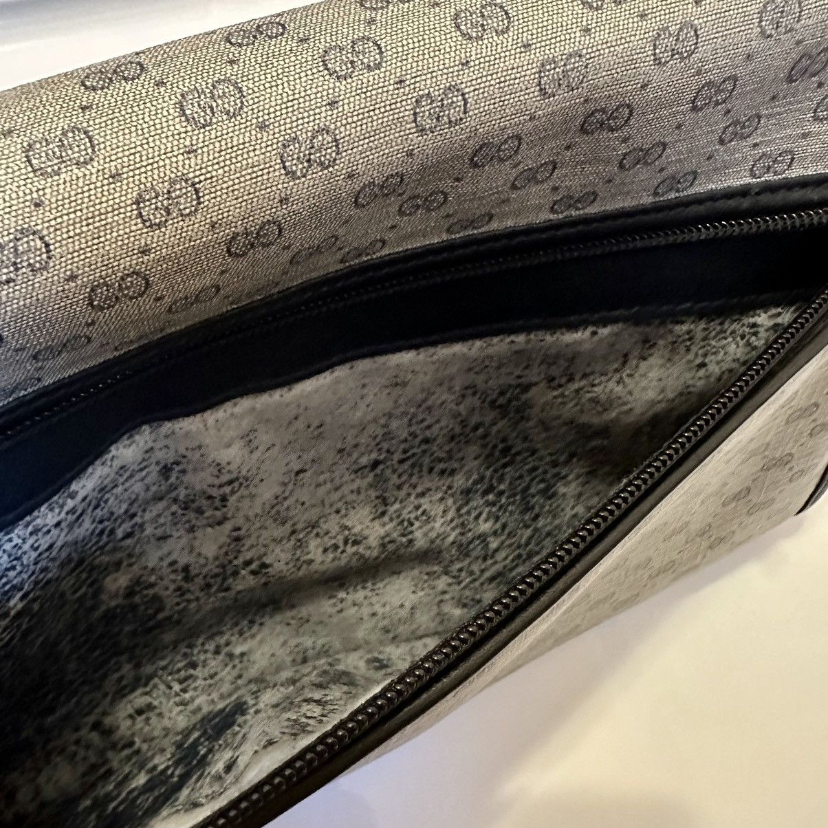 Gucci Navy Monogram Leather Crossbody Size ONE SIZE - 9 Thumbnail