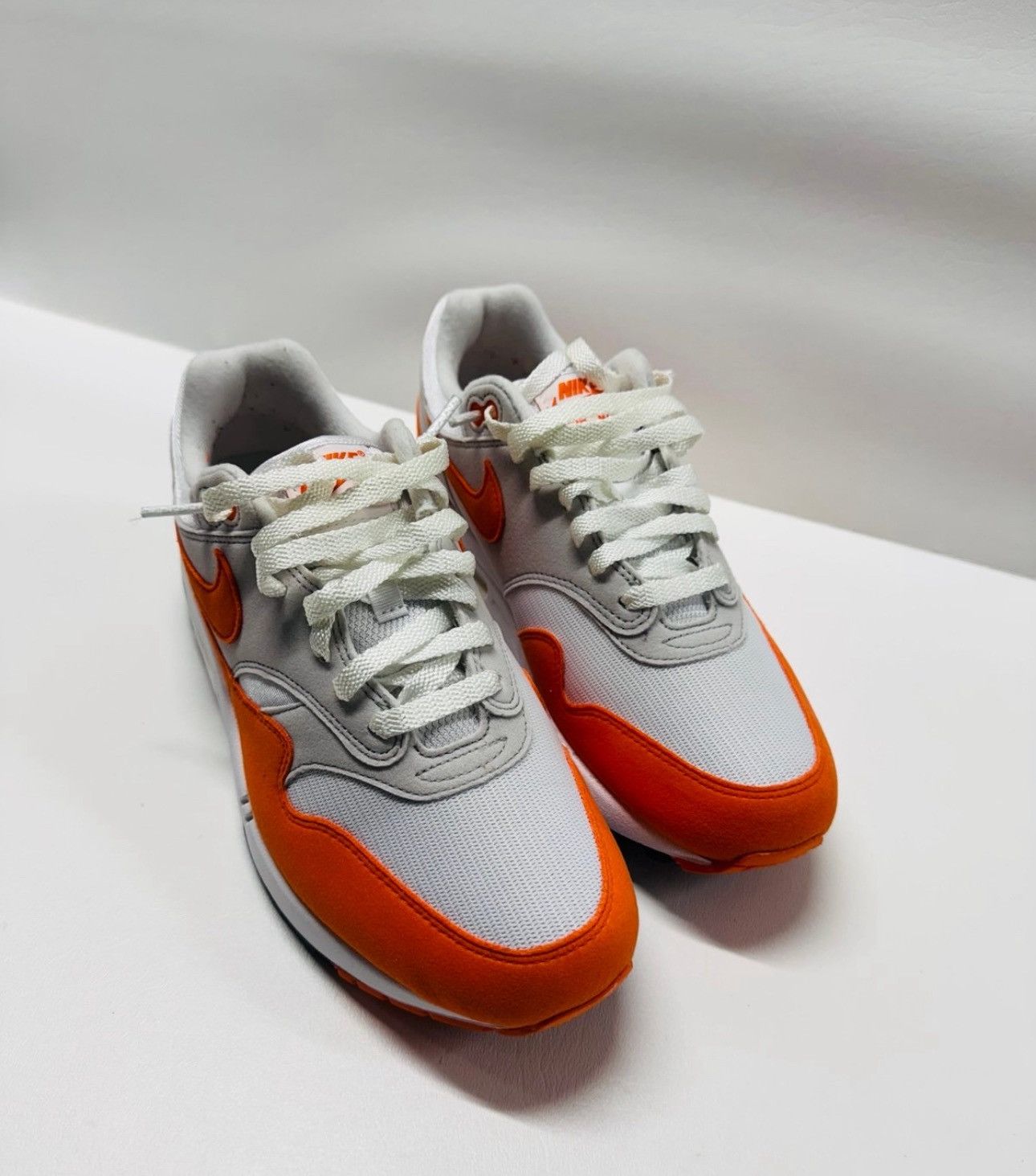 Nike Nike Air Max 1 Neutral Grey/Safety Orange Size US 10.5 / EU 43-44 - 3 Thumbnail