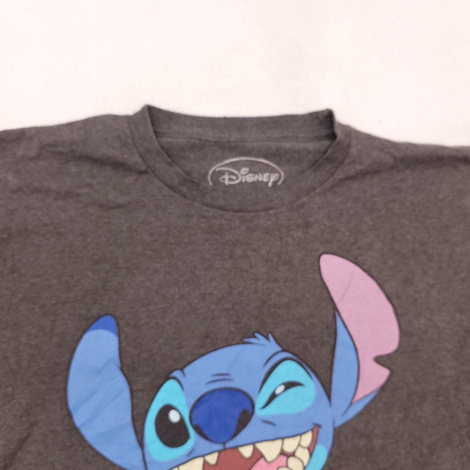 Disney Disney Stitch Pullover Graphic T Shirt Womens Size L Gray Size L / US 10 / IT 46 - 1 Thumbnail