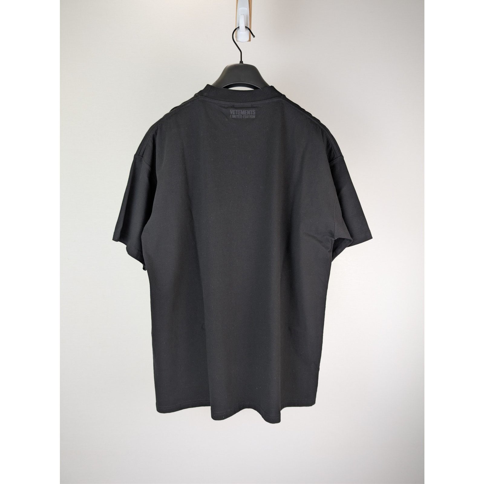 Bottega Veneta o1rshd1 Vetements Cotton T-Shirt in Black Size US M / EU 48-50 / 2 - 9 Thumbnail