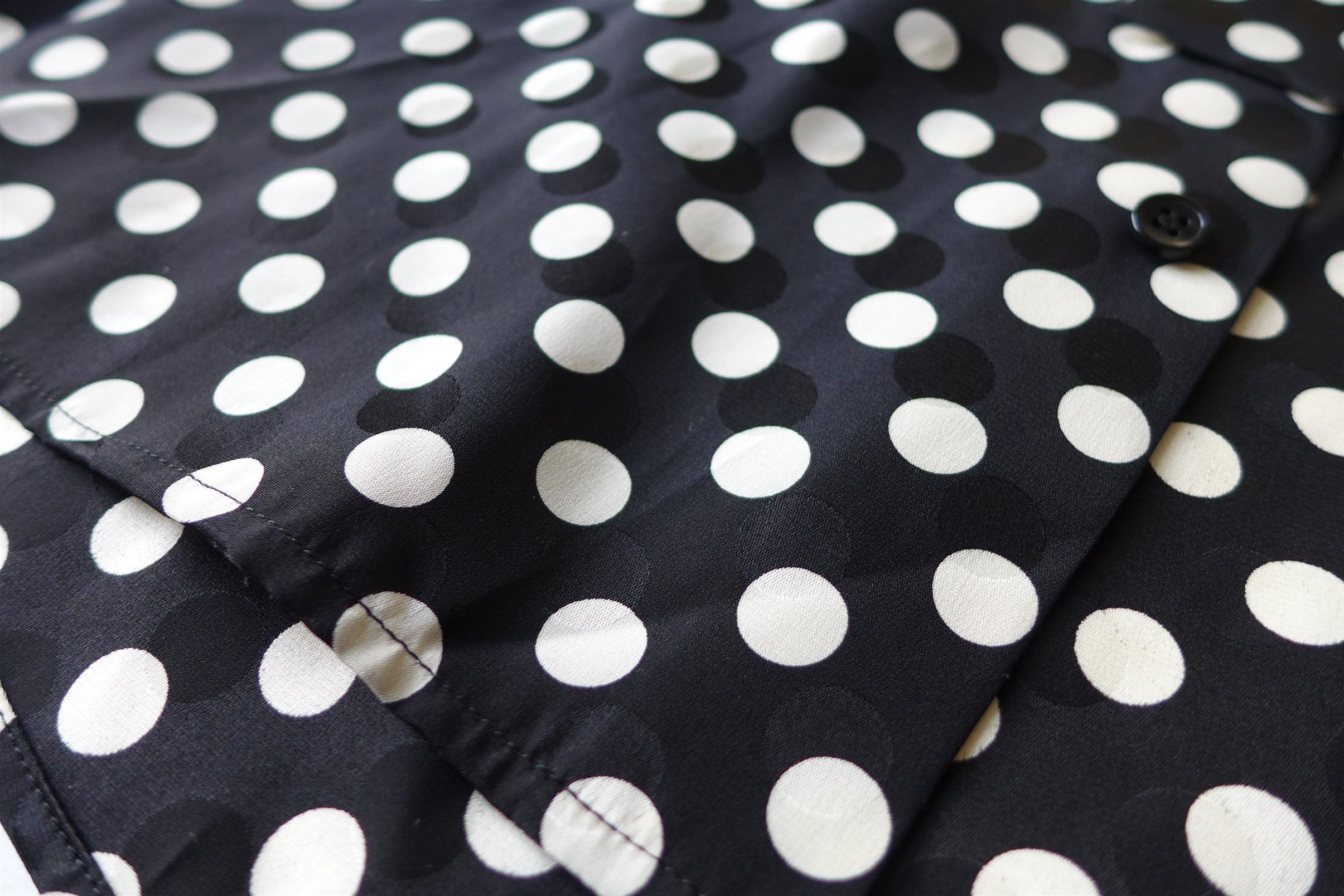 Saint Laurent Paris Saint Laurent Black Polka Dot Silk Shirt Size US XL / EU 56 / 4 - 13 Thumbnail