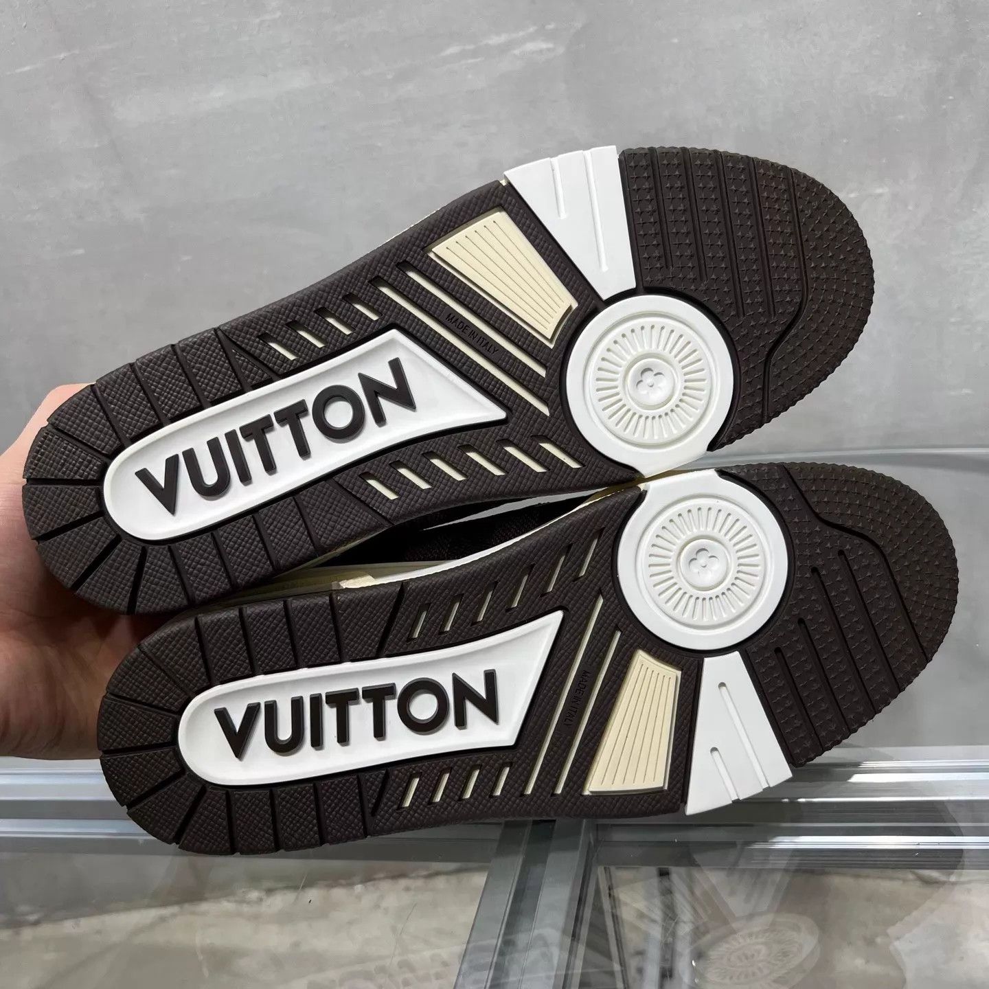 Louis Vuitton LV Trainer White & Brown UK6.5/40.5 YH26121 Size US 7.5 / EU 40-41 - 7 Thumbnail