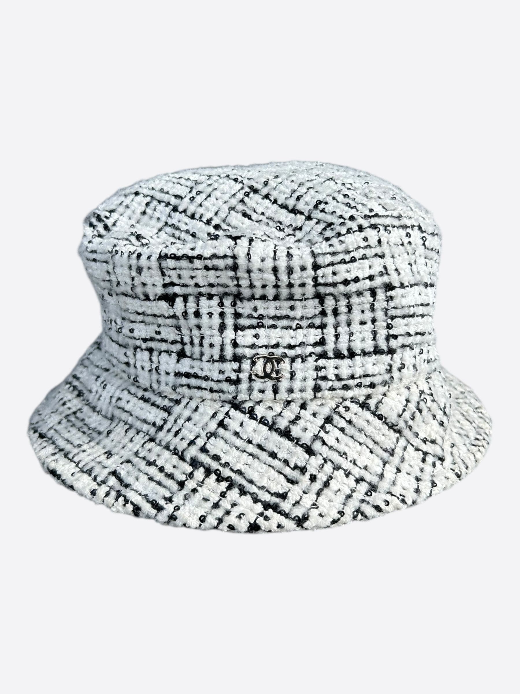 Chanel Chanel White & Black CC Logo Tweed Bucket Hat Size ONE SIZE - 1 Thumbnail