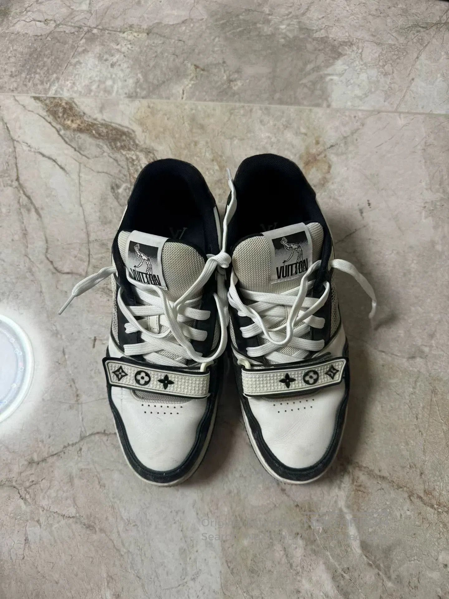 Louis Vuitton Louis Vuitton Trainer Velcro Denim Sneakers. Size US 9 / EU 42 - 2 Thumbnail