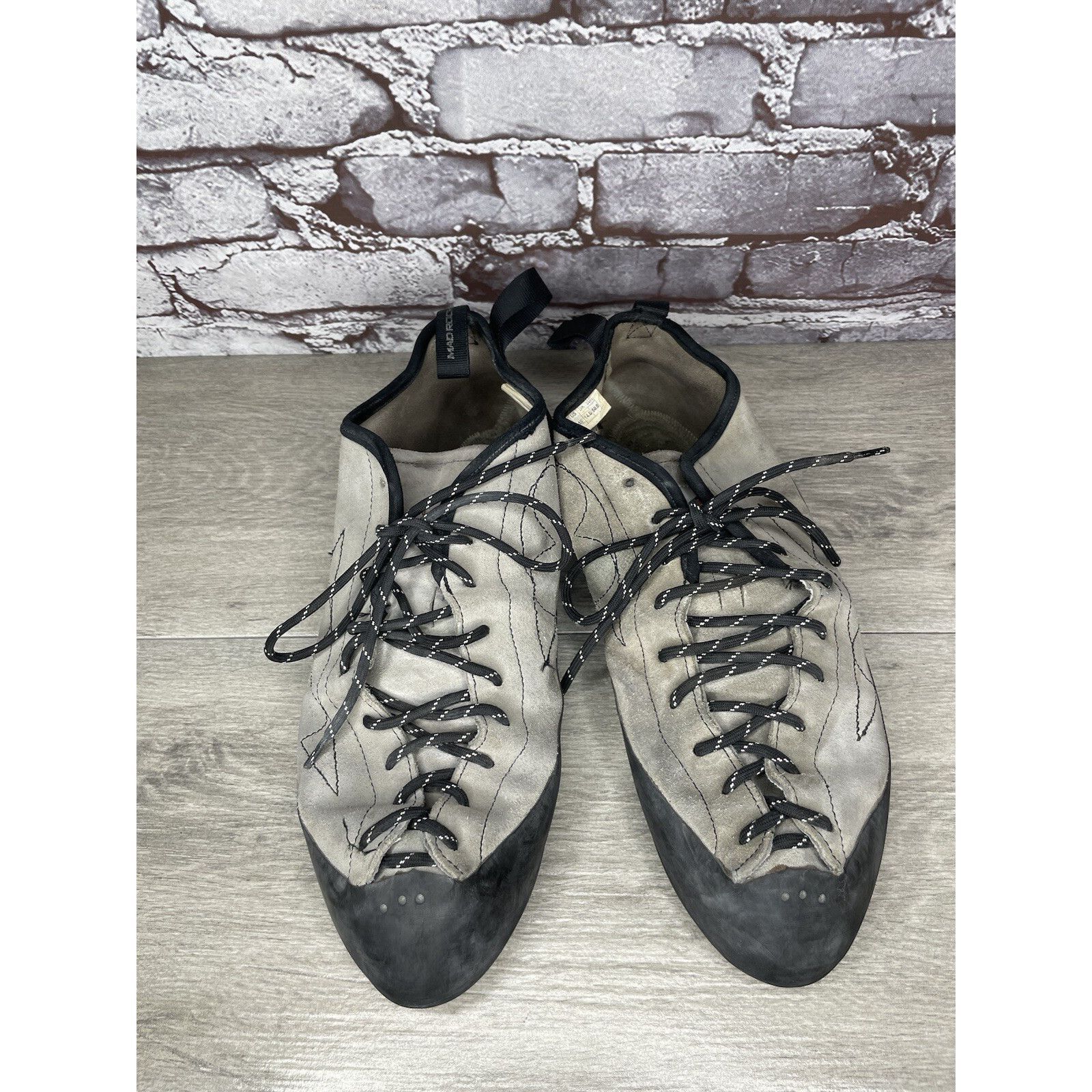 Other Mad Rock Phoenix Gray Synthetic Black Lace Rock Climbing Sho Size US 15 / EU 48 - 2 Thumbnail