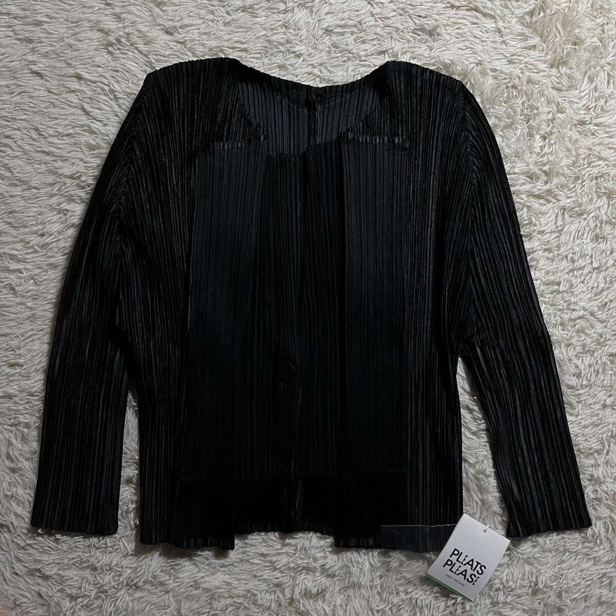 Pleats Please Issey Miyake Pleats Please Issey Miyake Black Long-sleeve Cardigan Size M / US 6-8 / IT 42-44 - 1 Thumbnail