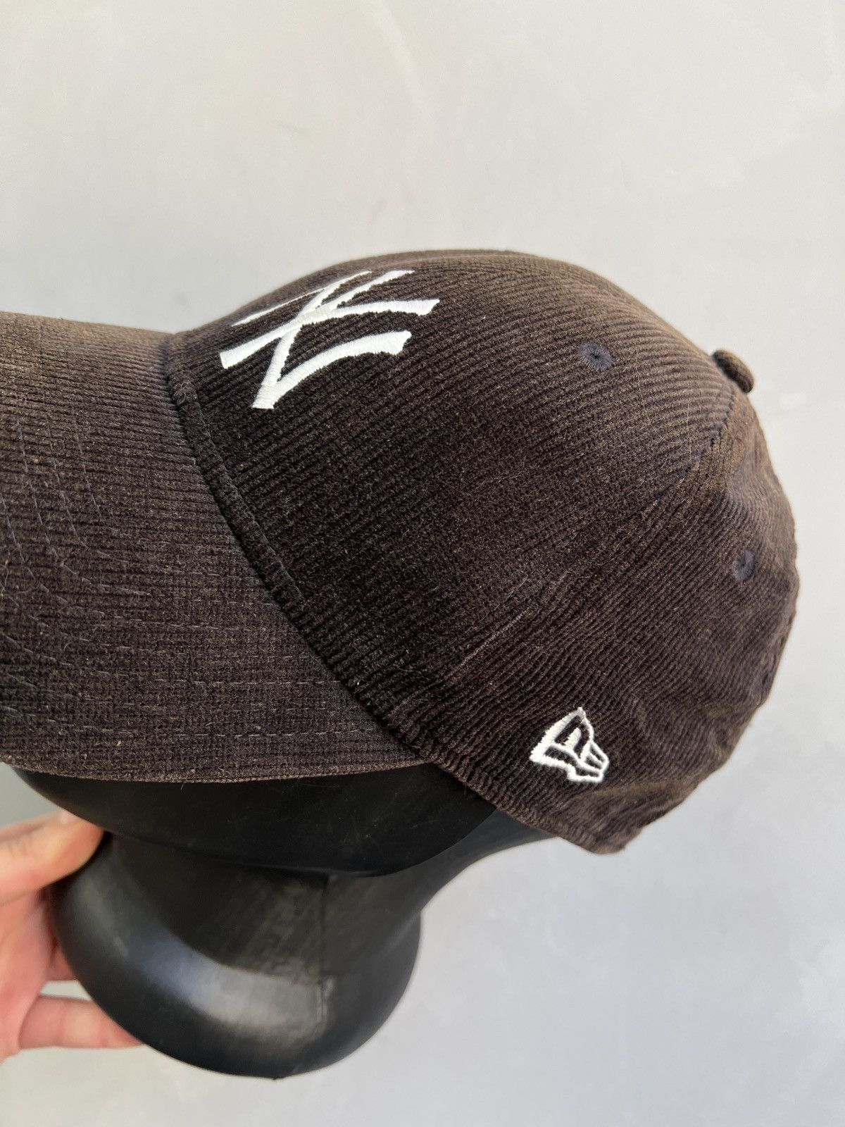 New York Yankees New York Yankees sun faded y2k hat cap Size ONE SIZE - 4 Thumbnail