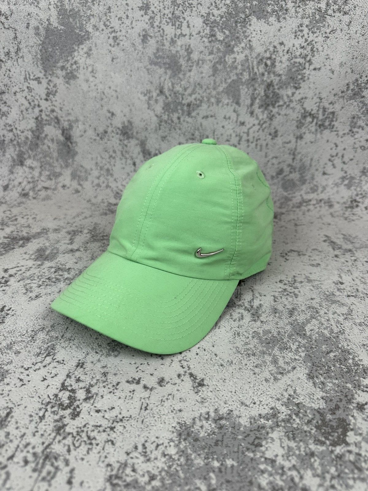 Nike Vintage Nike Metal Swoosh Cap Size ONE SIZE - 1 Thumbnail