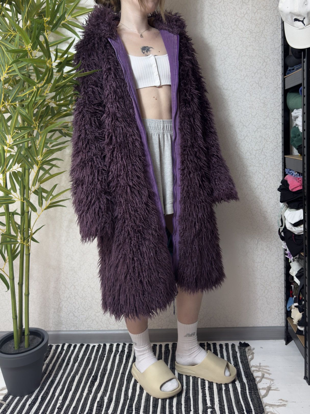 Vintage VINTAGE AVANT GARDE FLUFFY 2000s MAXI FAUX FUR COAT Size L / US 10 / IT 46 - 1 Thumbnail