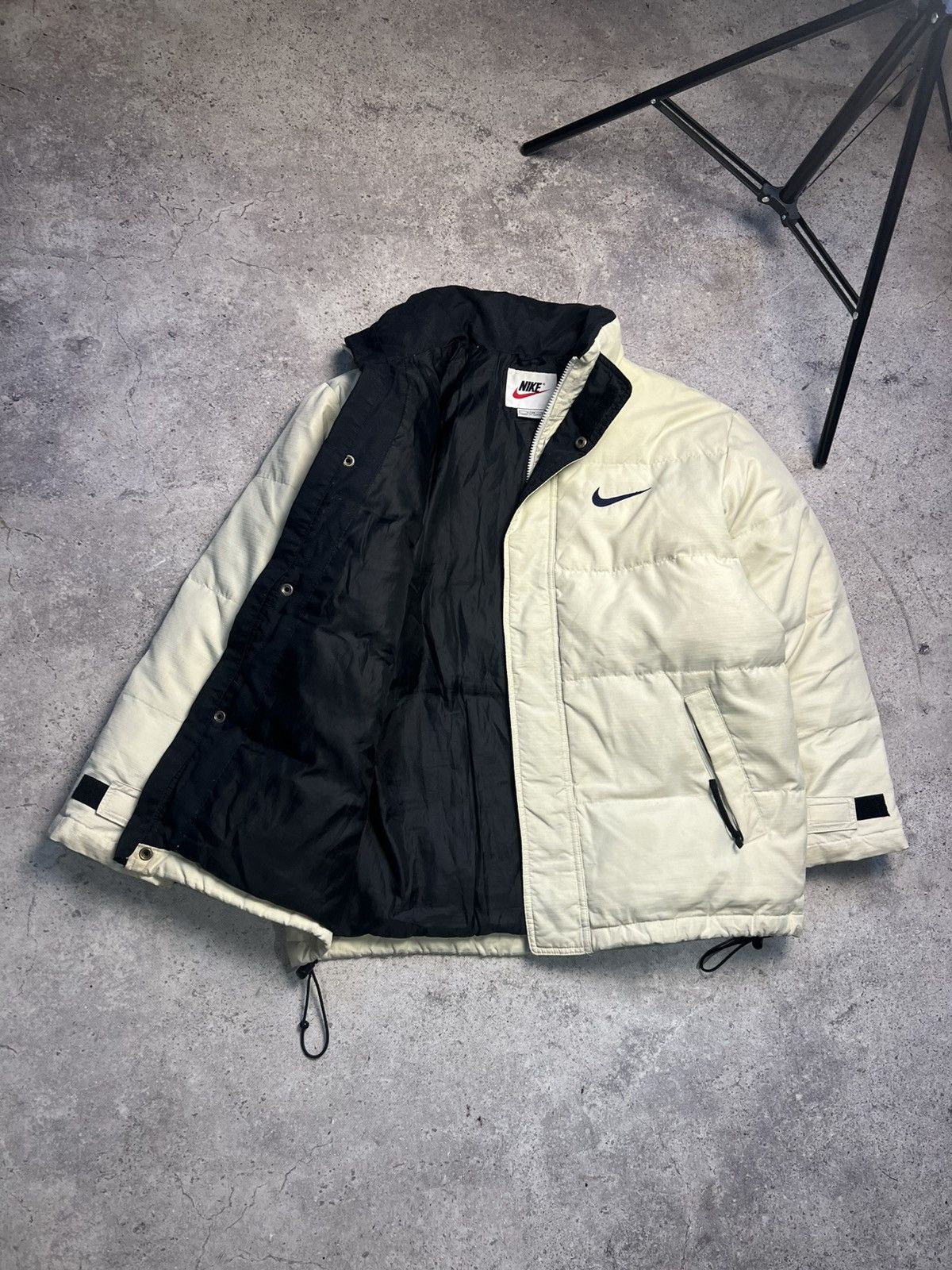 Nike Nike Vintage Puffer Jacket Ivory Travis 90s Swoosh Size US M / EU 48-50 / 2 - 13 Thumbnail