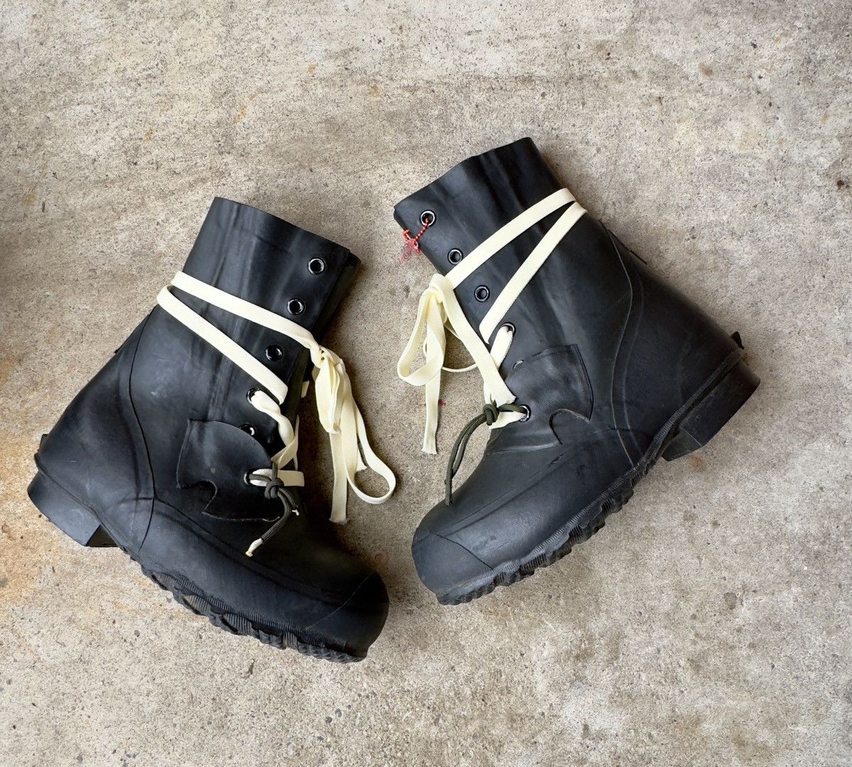 Vintage 1970s/80s Vintage Rubber Bunny / Mickey Boots Size US 10.5 / EU 43-44 - 5 Thumbnail