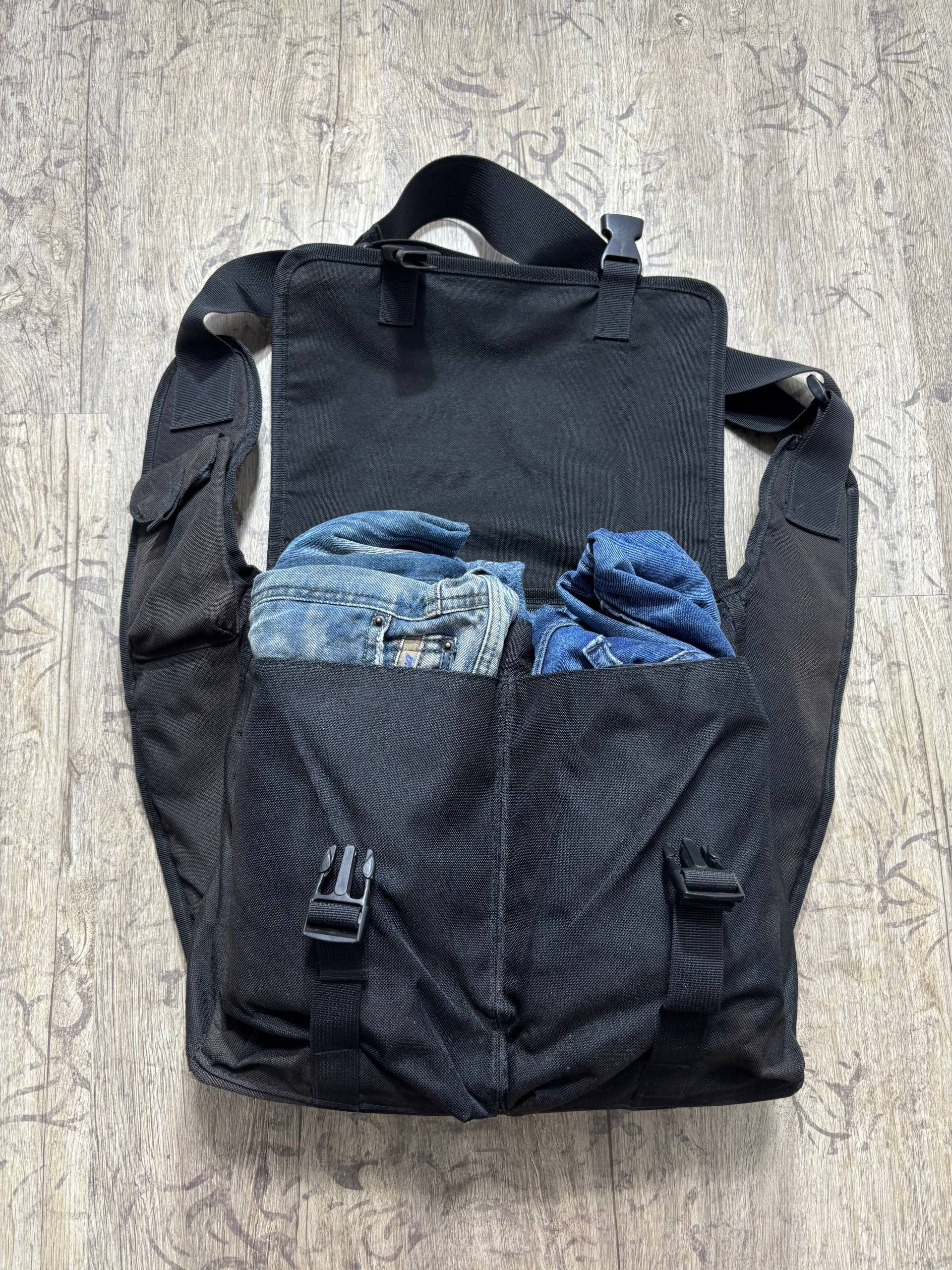 Diesel VTG Cargo Diesel Style sun fade Y2K Backpack Sling Bag Size ONE SIZE - 6 Thumbnail