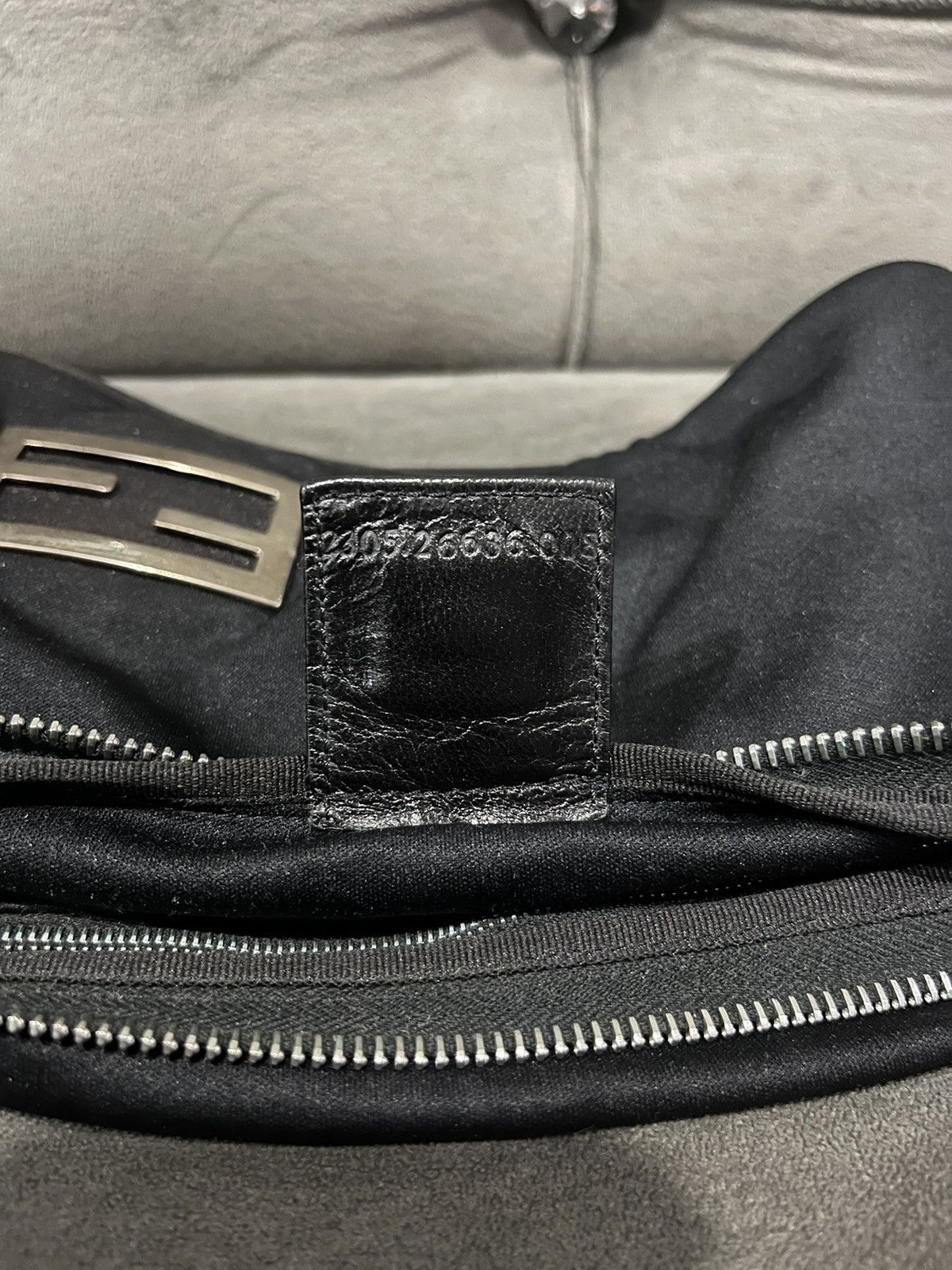 Fendi Authentic FENDI Black Suede Shoulder Bag Size ONE SIZE - 12 Thumbnail