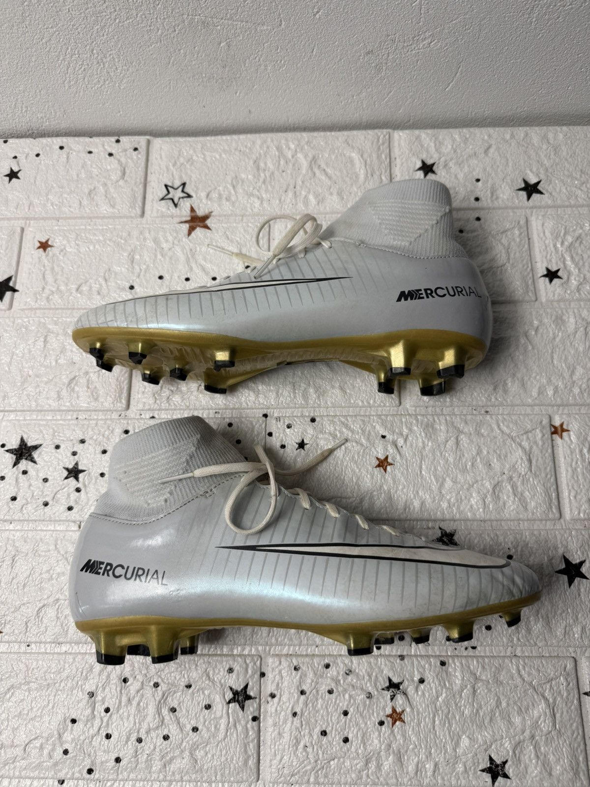 Nike Nike Mercurial Victory 6 CR7 FG Gold US8.5 UK7.5 EUR42 Size US 8.5 / EU 41-42 - 2 Thumbnail