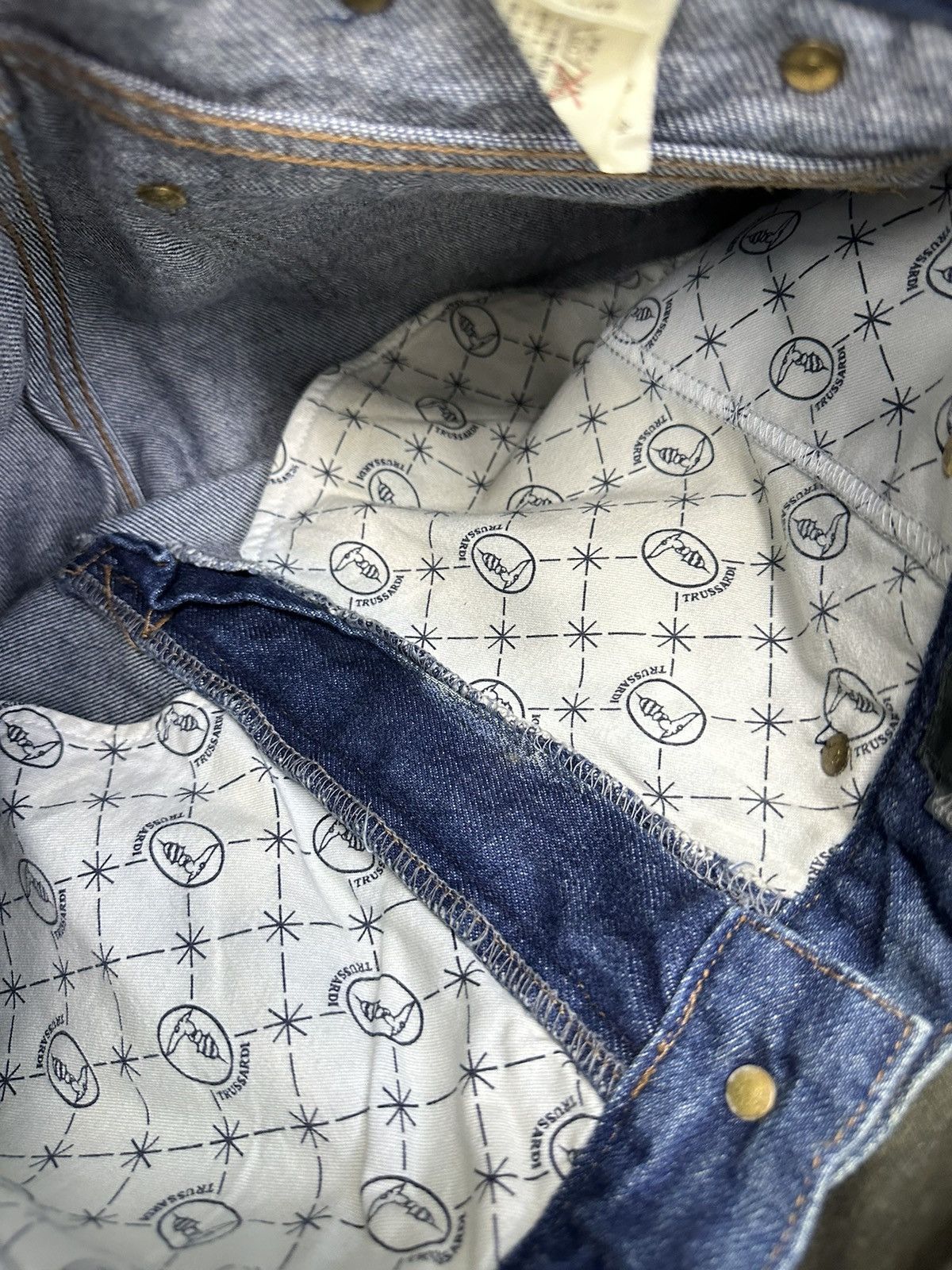 Designer × Trussardi × Vintage Vintage Trussardi Classic Baggy Denim F7 Size US 29 - 13 Thumbnail