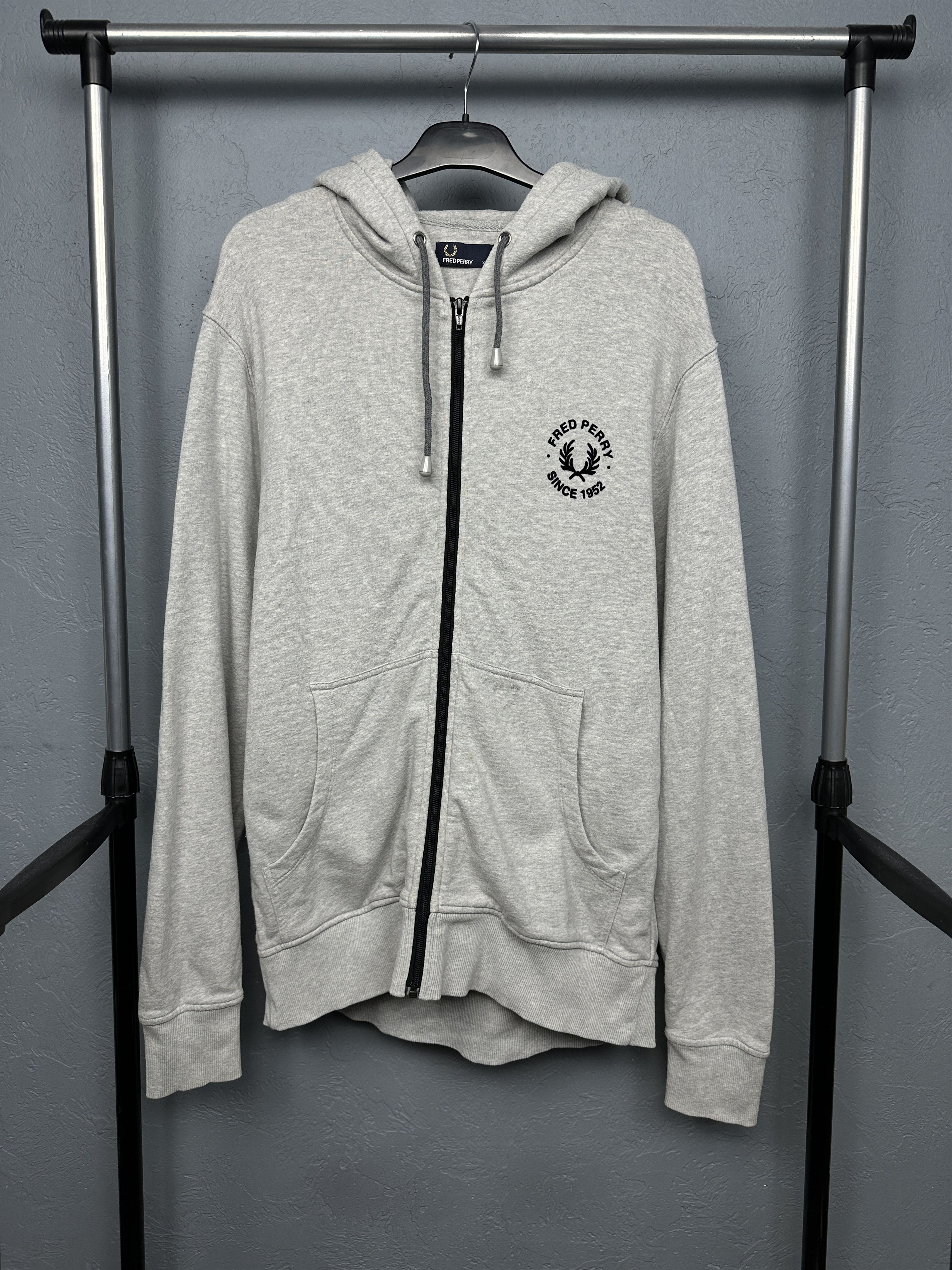 Fred Perry Fred Perry Vintage Mens Big Logo Hoodie Size US XL / EU 56 / 4 - 1 Thumbnail