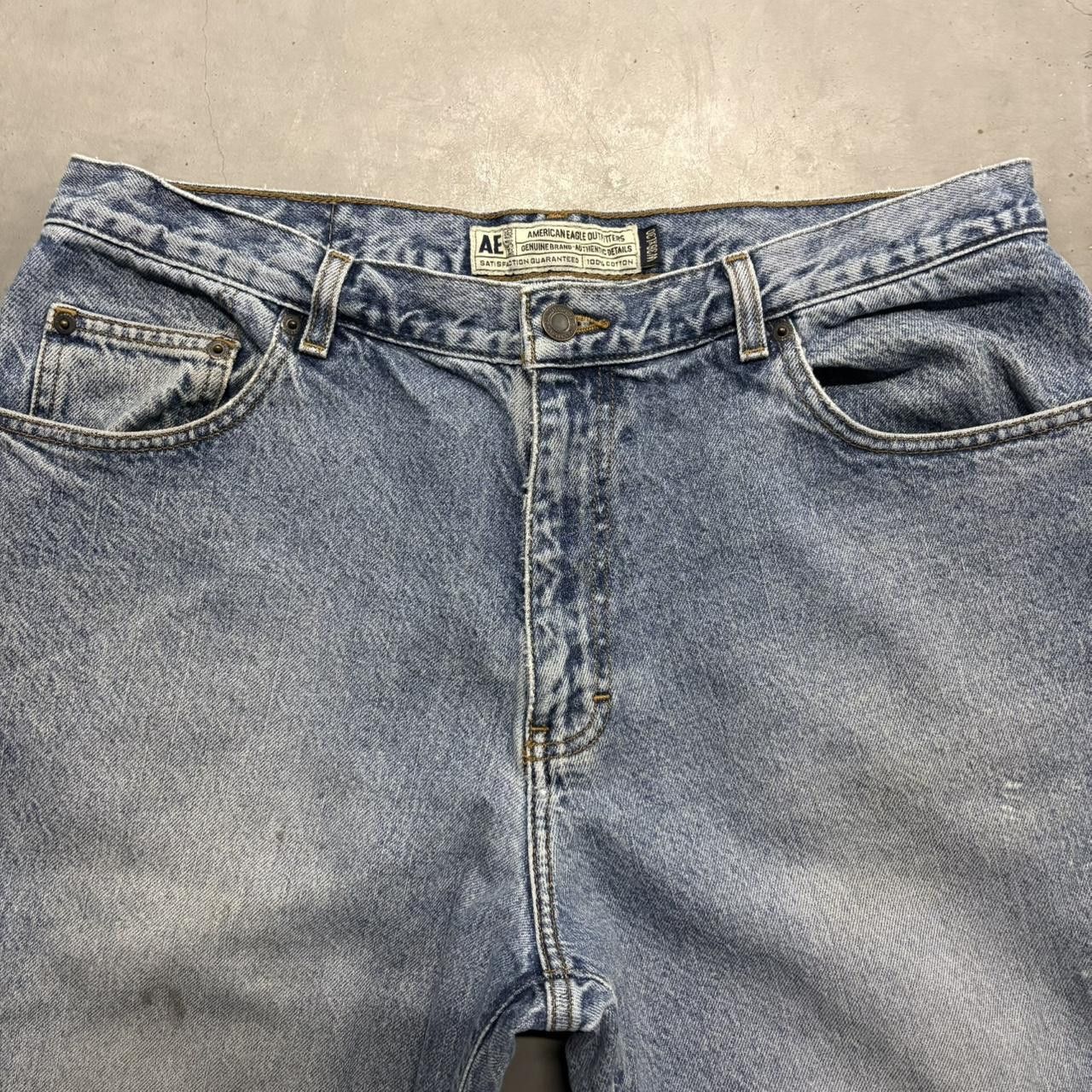 American Eagle Outfitters Crazy Vintage Y2K/2000s Baggy Streetwear Style American Eagle Medium Blue Wash Denim Jeans! Size US 36 / EU 52 - 4 Thumbnail
