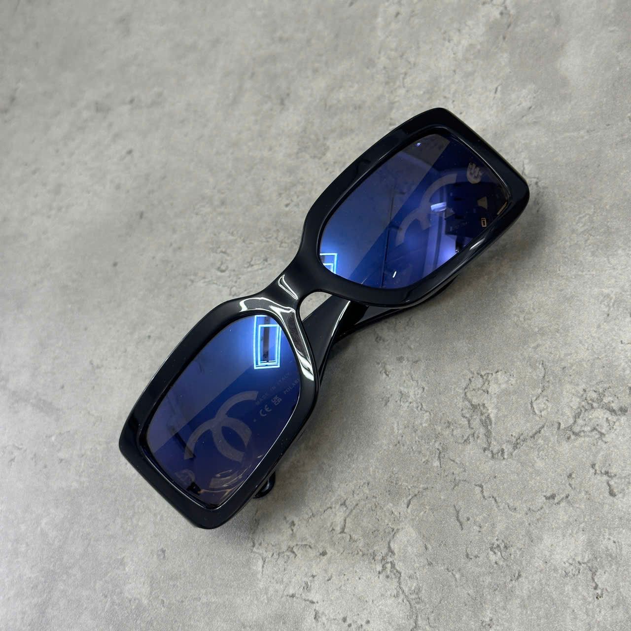 Chanel CHANEL 0CH5526 C501/W1 Sunglasses BLACK Size ONE SIZE - 4 Thumbnail