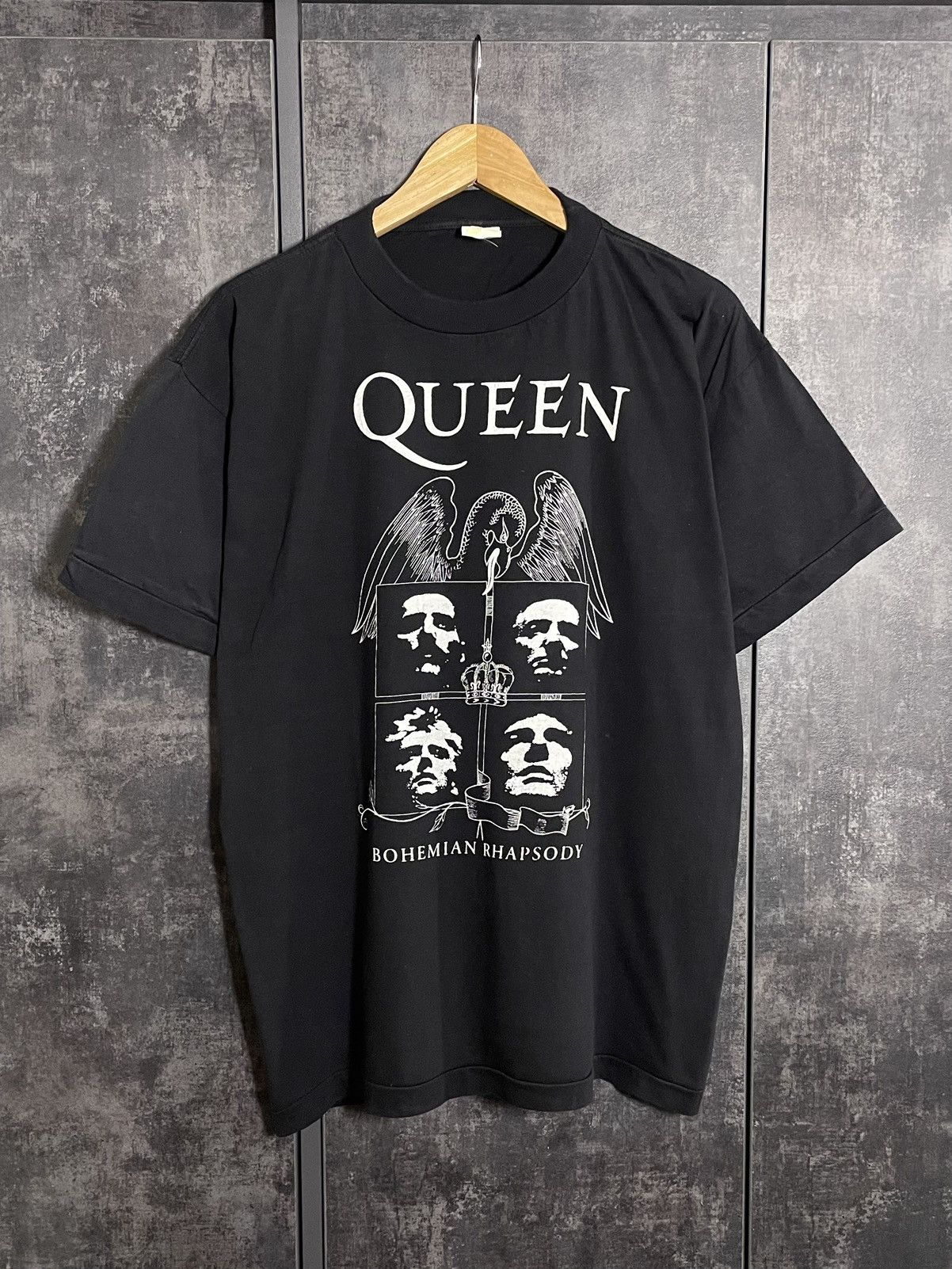 Vintage Vintage Queen Bohemian Rhapsody Freddie Mercury Rock T-Shirt Size US L / EU 52-54 / 3 - 1 Thumbnail