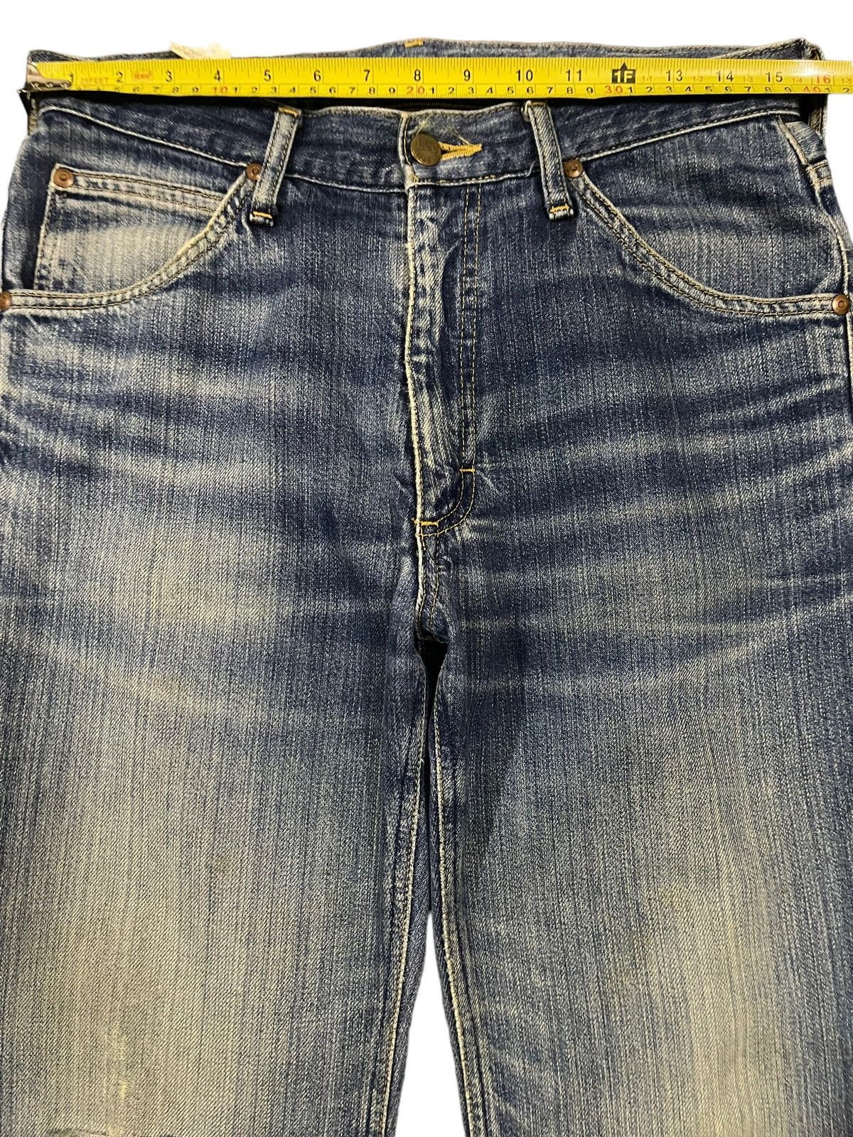 Lee Vintage 90s Lee Blue Wash Distressed Flare Jeans Size US 31 - 9 Thumbnail