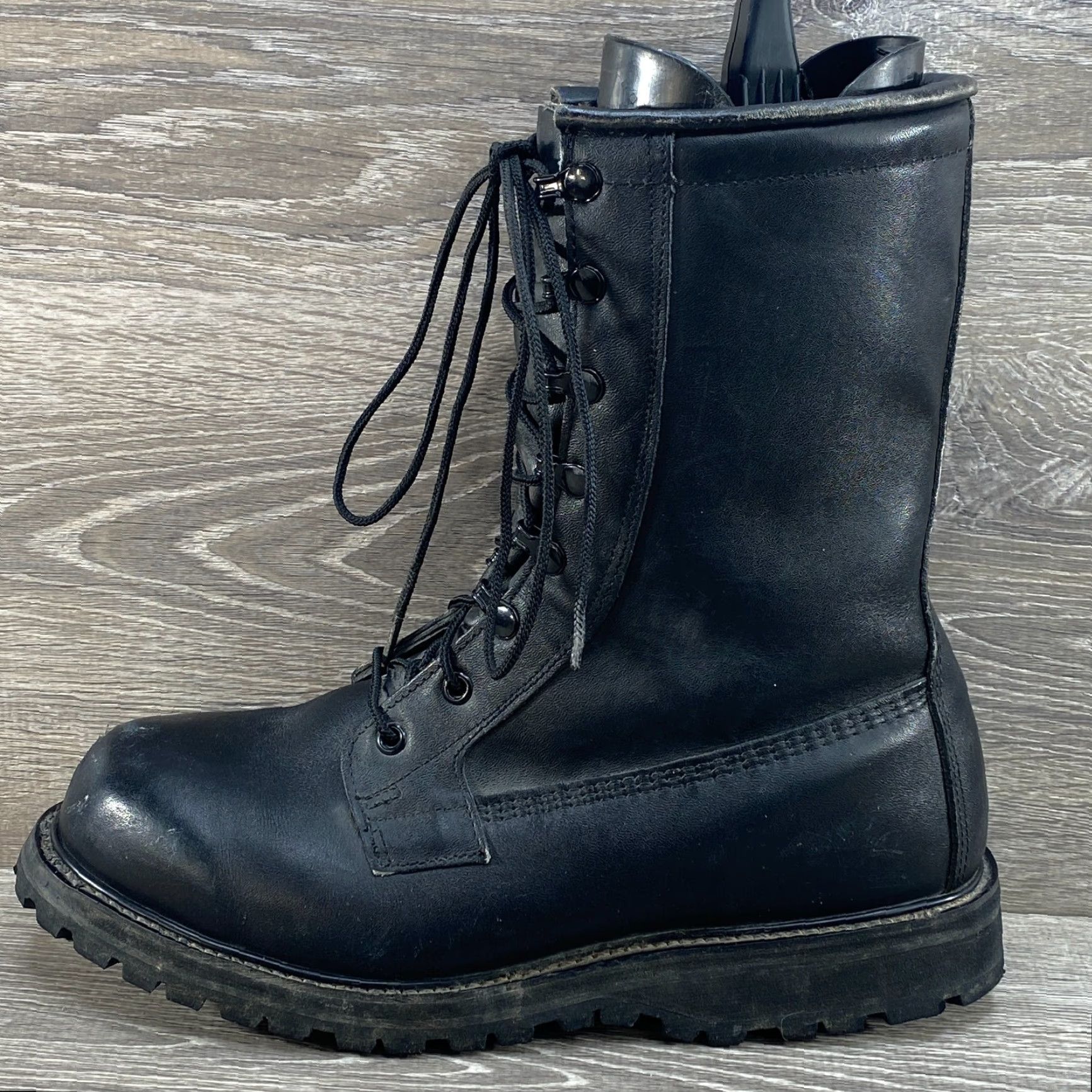 Vintage Military Combat Black Leather Lace Up Round Toe Boots Mens Size 9 W Vibram Sole Size US 9 / EU 42 - 2 Thumbnail