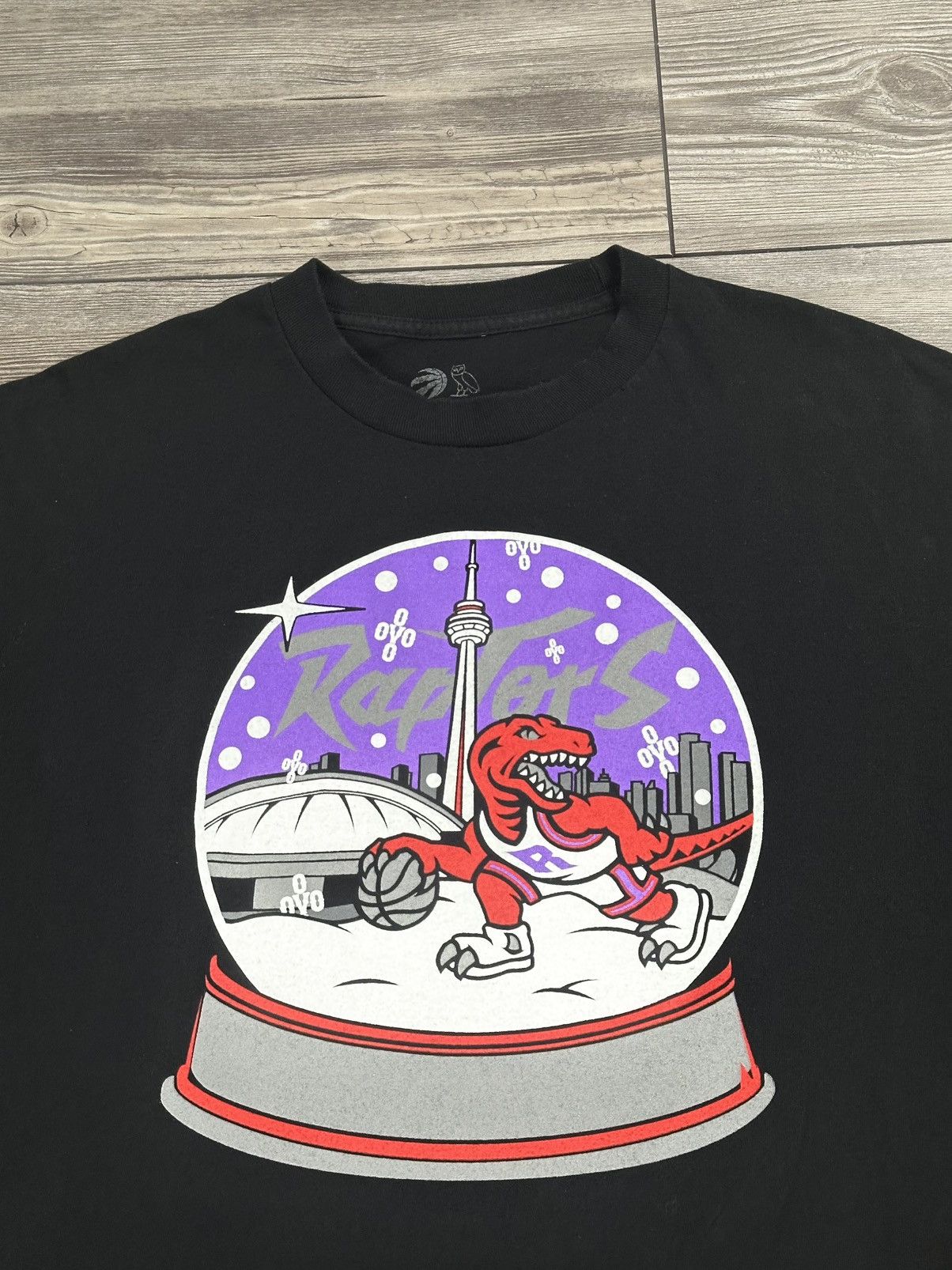 October's Very Own OVO x Toronto Raptors Christmas 2019 Drake Night Longsleeve Size US XL / EU 56 / 4 - 3 Thumbnail