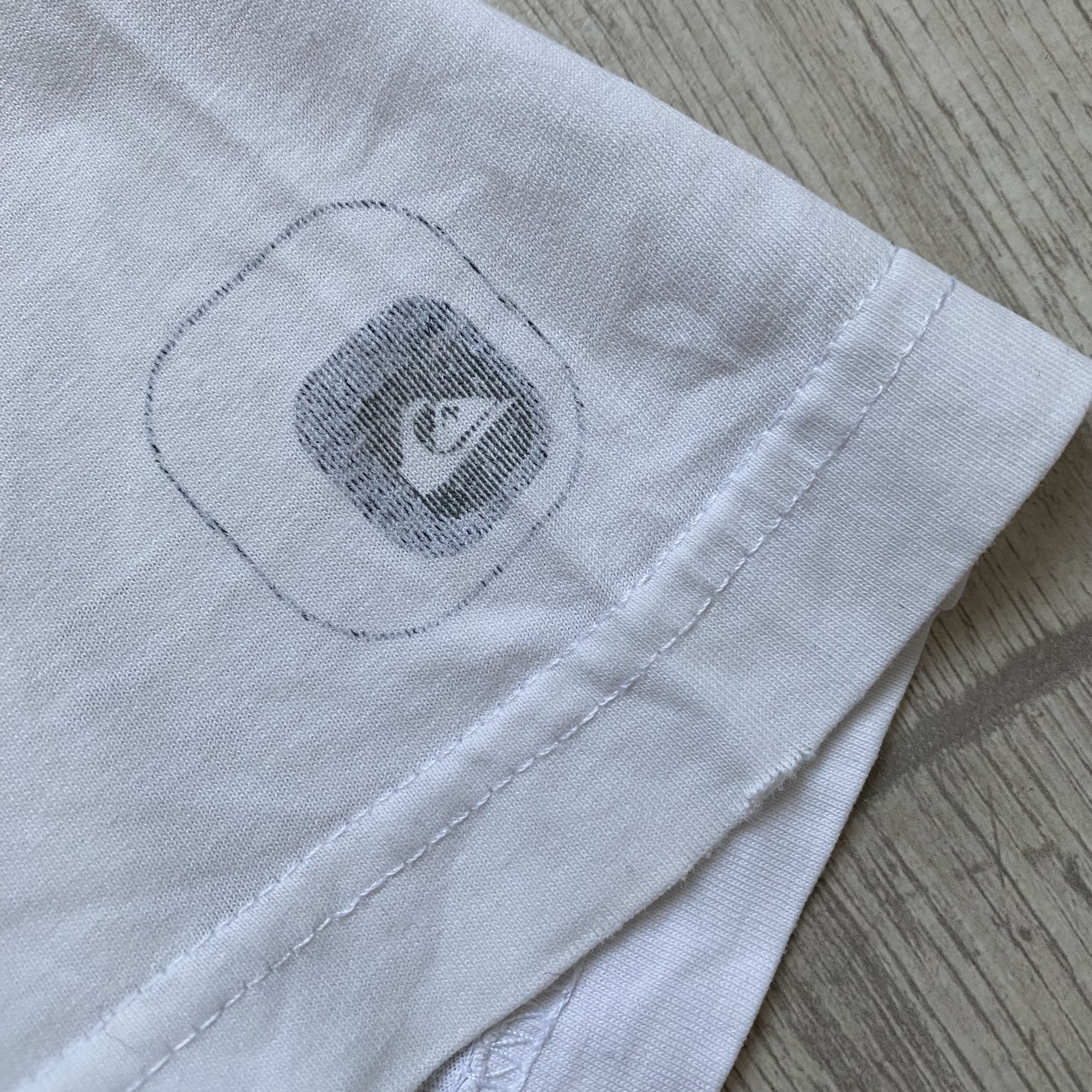 Quiksilver 🏄🏼‍♂️ Trashed Vintage 80s Quiksilver Surf Tee Centr Logo Size US L / EU 52-54 / 3 - 5 Thumbnail