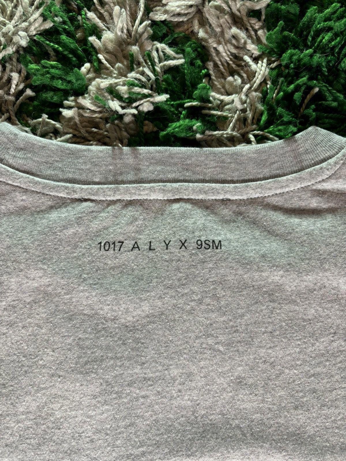 1017 ALYX 9SM [NEW] 1017 ALYX 9SM “Script” Tee Size US S / EU 44-46 / 1 - 6 Thumbnail