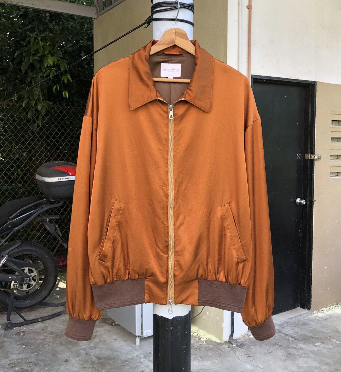 URBAN RESEARCH DOORS Urban Research no.ur76-17b004 Rayon Men Bomber Jacket Size US L / EU 52-54 / 3 - 1 Thumbnail