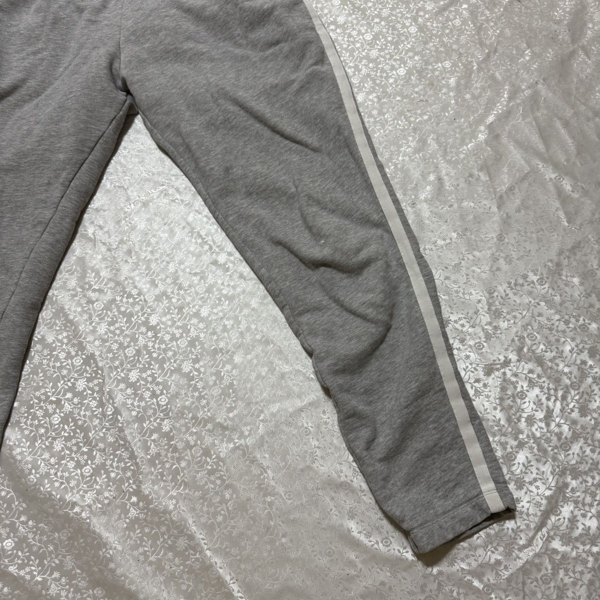 Moncler Moncler rare pants L size Size US 34 / EU 50 - 2 Thumbnail