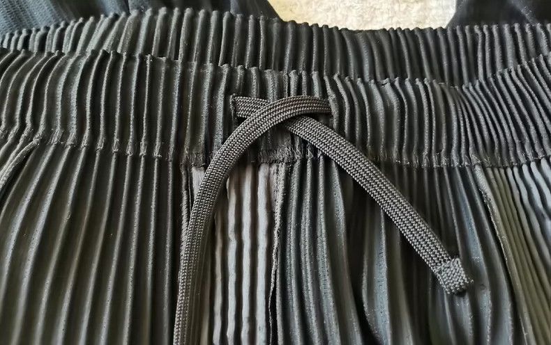 Other Issey Miyake/三宅一生 size:2 Black pleated pants Size US 28 / EU 44 - 6 Thumbnail