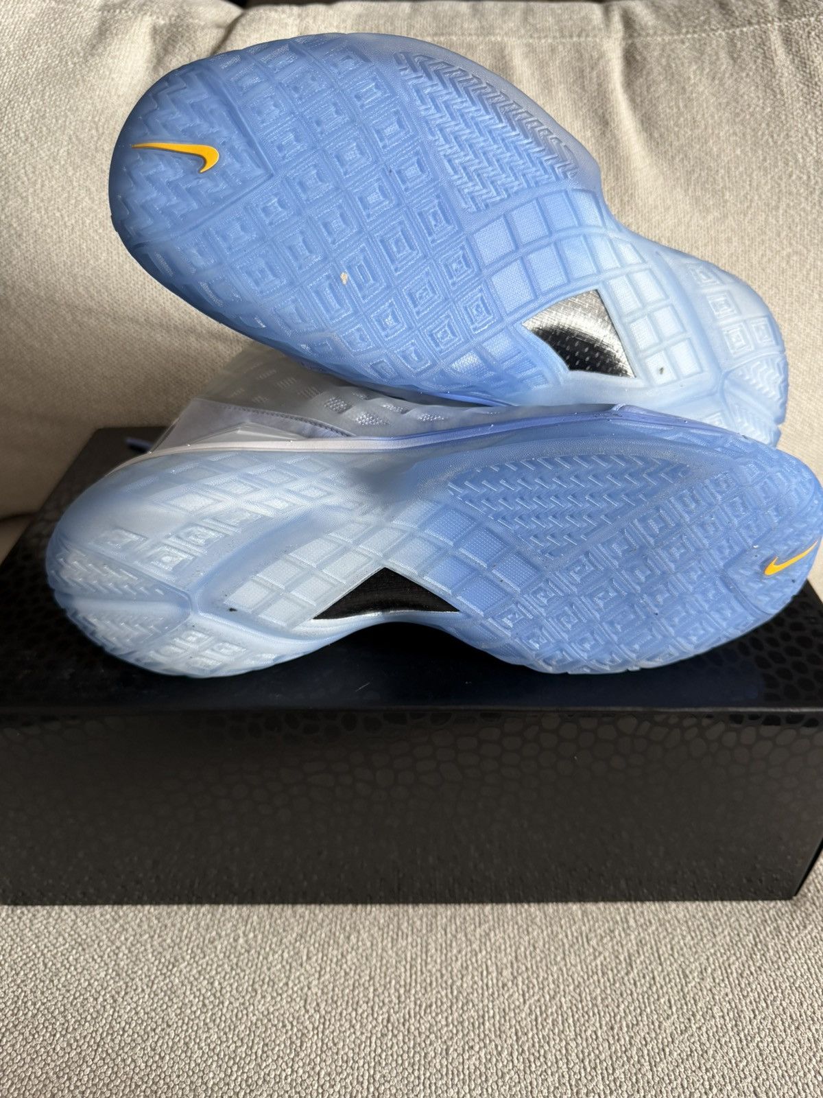 Nike Nike Zoom Kobe 3 Protro Christmas Size US 8 / EU 41 - 8 Thumbnail