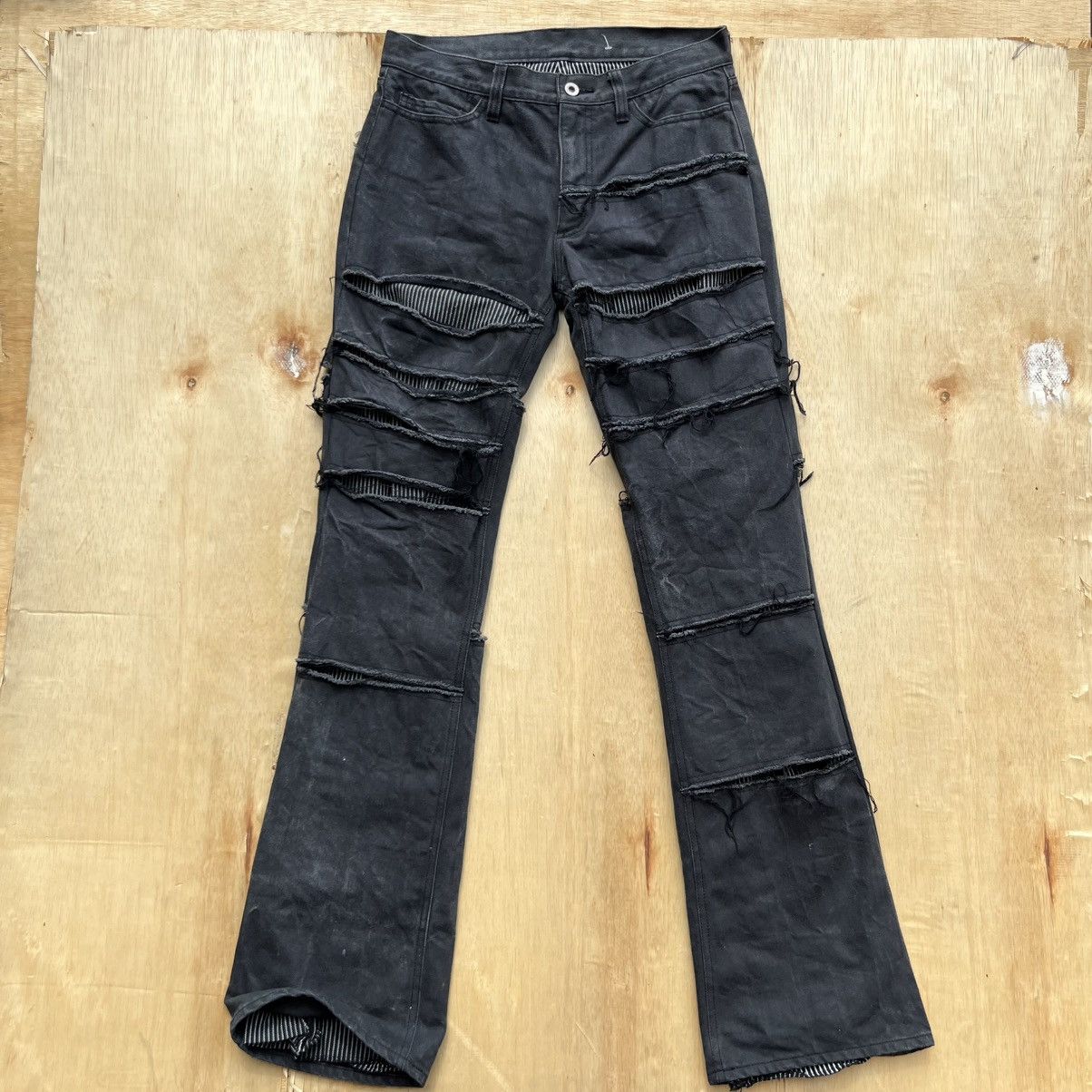 Japanese Brand EDGE RUPERT DISTRESSED BLACK WASHED 2 DENIM LIKE UNDERCOVER Size US 32 / EU 48 - 1 Thumbnail