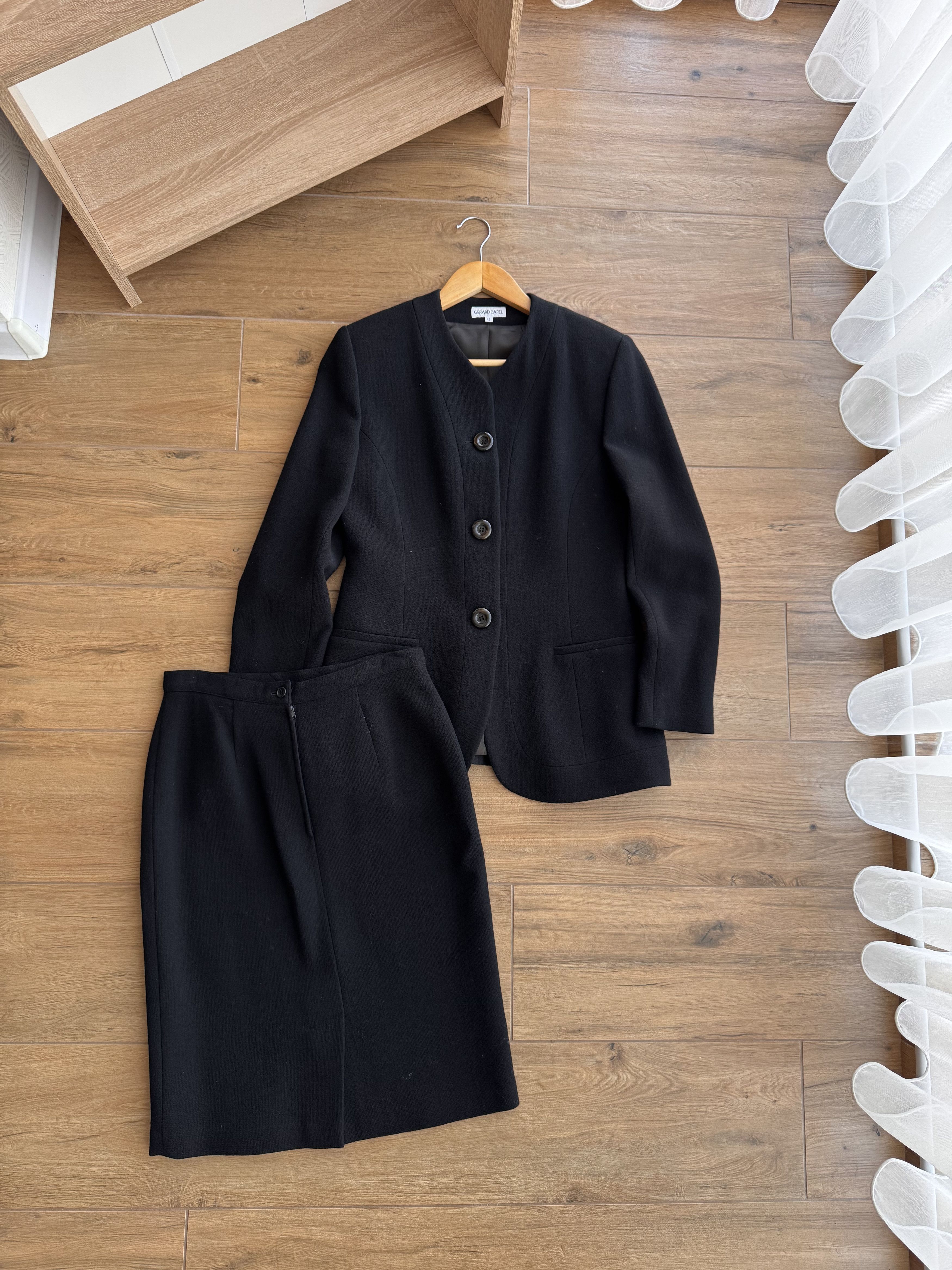 Gerard Darel Vintage Gerard Darel Luxury Wool Black Skirt Suit Size M / US 6-8 / IT 42-44 - 5 Thumbnail