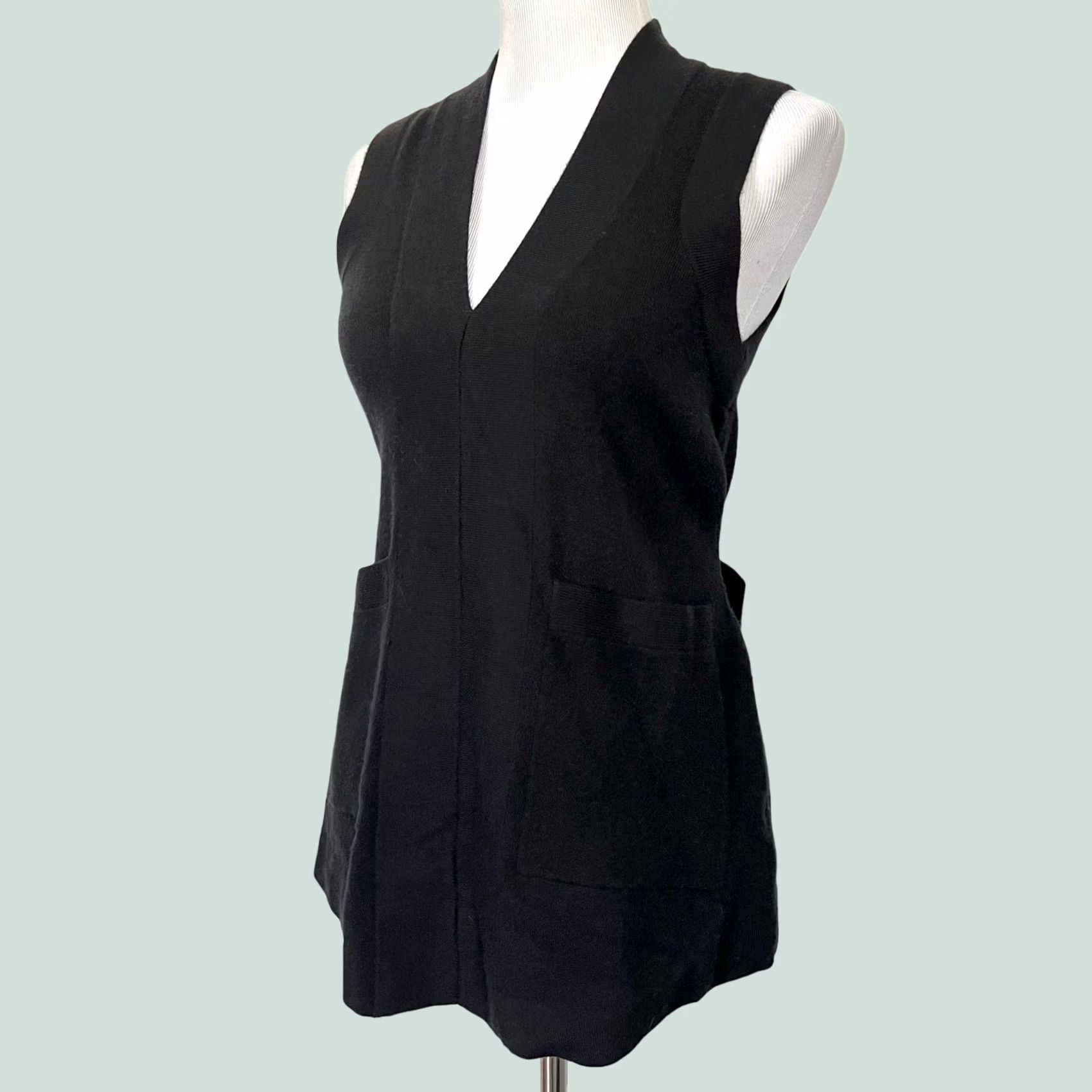 Anthropologie Anthropologie Vest Sweater Belted V-Neck Sleeveless Pockets Women’s XS Black Belted V-Neck Vest Women’s XS Black Size XS / US 0-2 / IT 36-38 - 1 Thumbnail