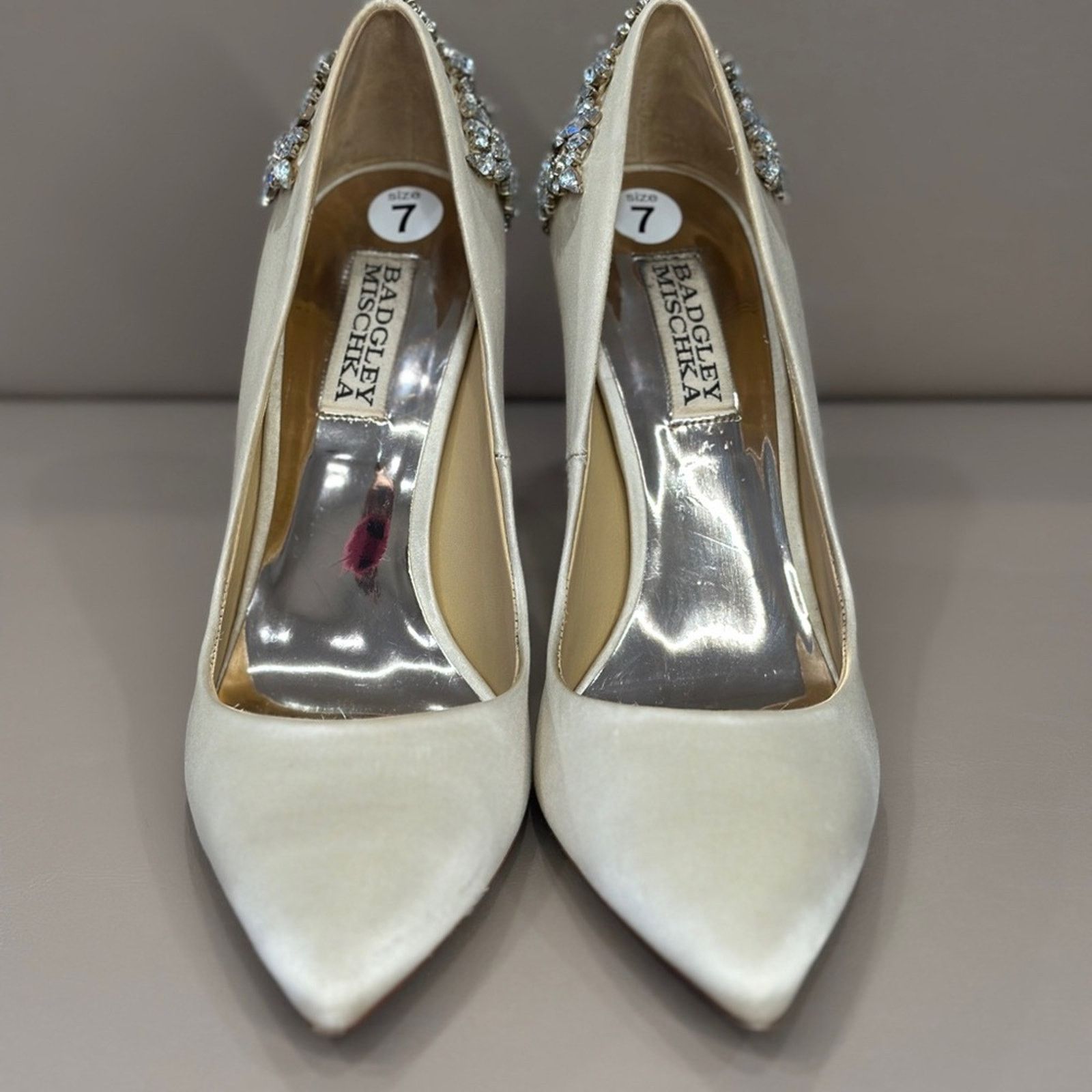 Badgley Mischka Badgley Mischka Wedding Embellished Ivory Pump Size US 7 / IT 37 - 3 Thumbnail