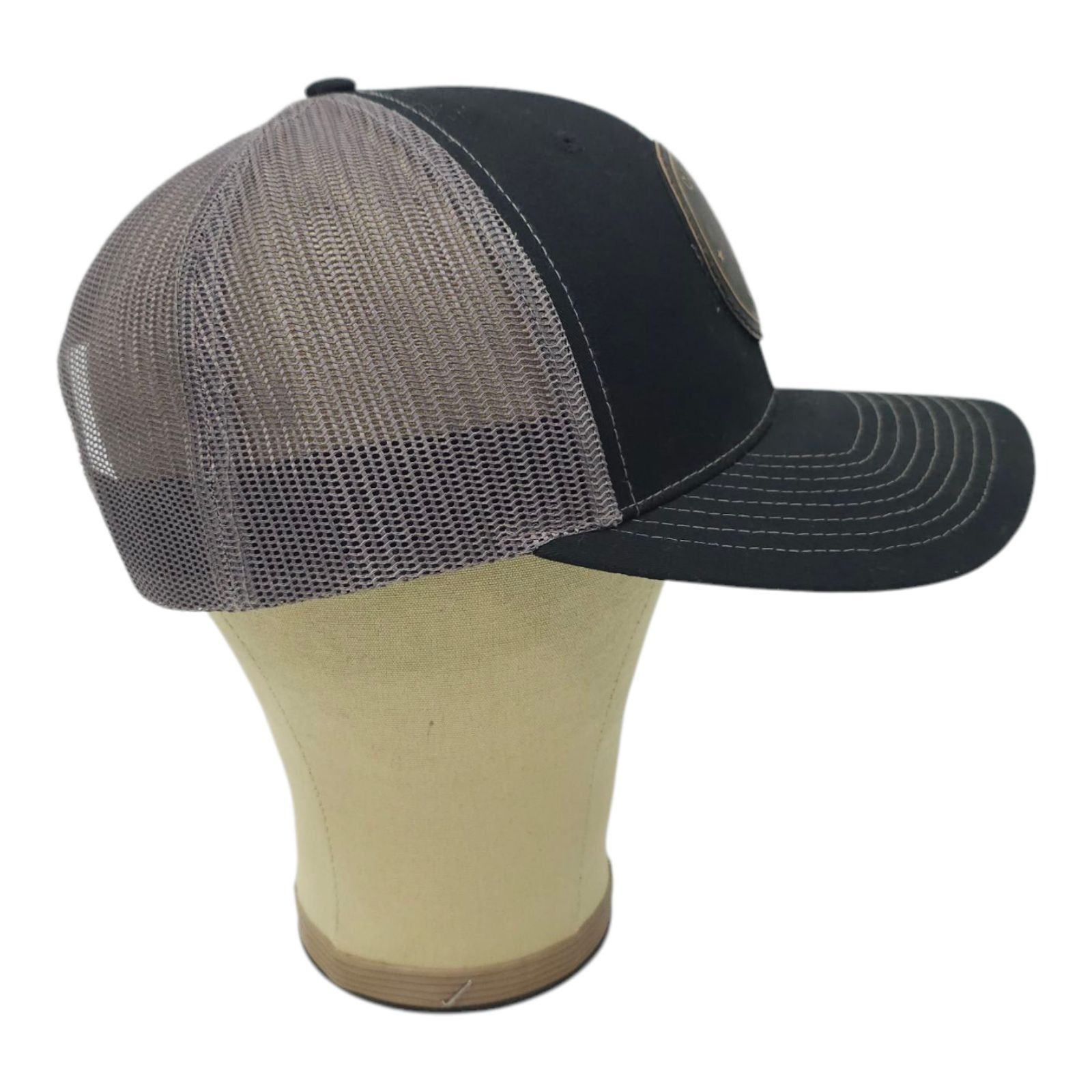 Richardson Richardson Oxford Round Patch Mesh Snapback Cap Trucker Hat Size ONE SIZE - 12 Thumbnail