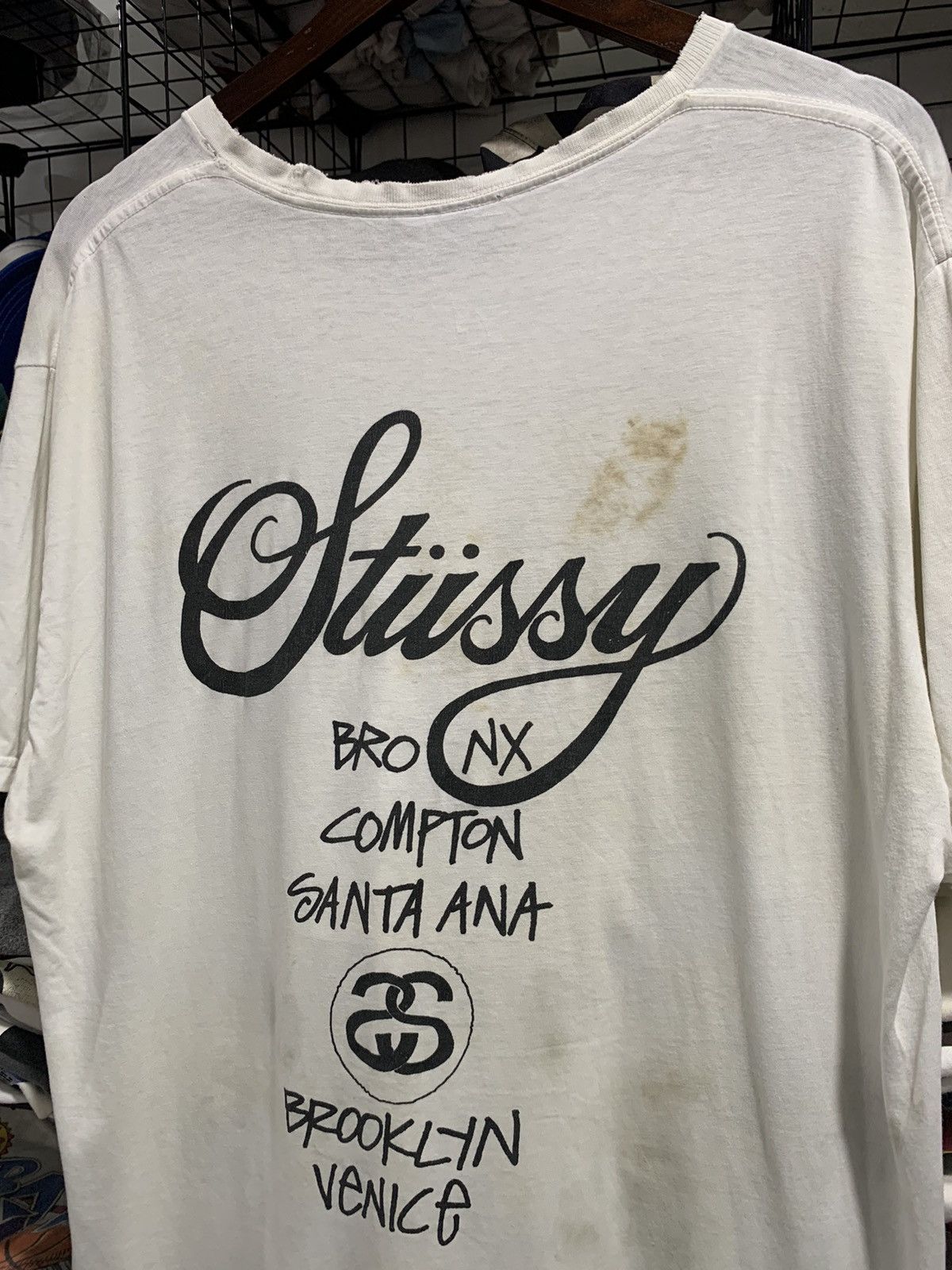 Stussy Distressed Stussy Tshirt Size US L / EU 52-54 / 3 - 5 Thumbnail
