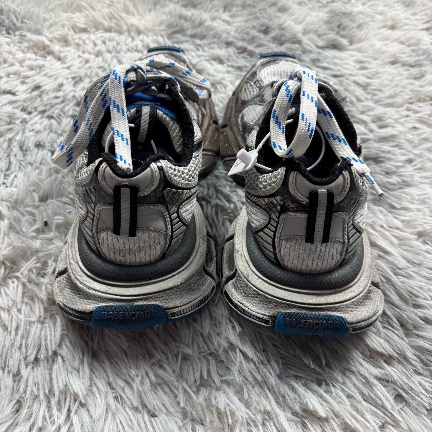 Balenciaga balenciaga vic limited edition blue sneakers Size US 9 / EU 42 - 3 Thumbnail